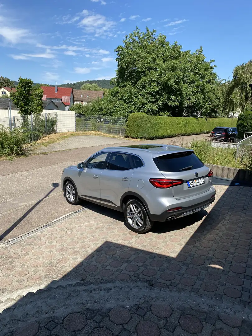 MG EHS PHEV Luxury mit AHK und Winterräder - 2