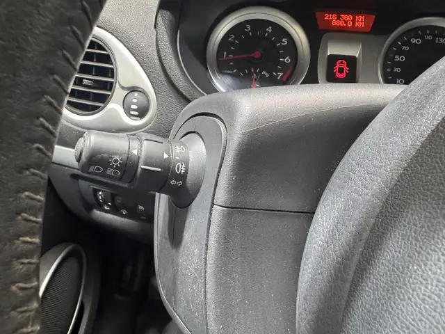 Renault Clio view 14