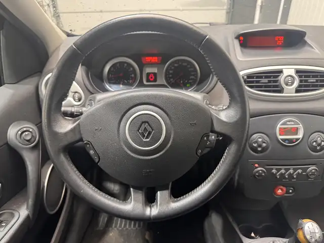 Renault Clio view 12