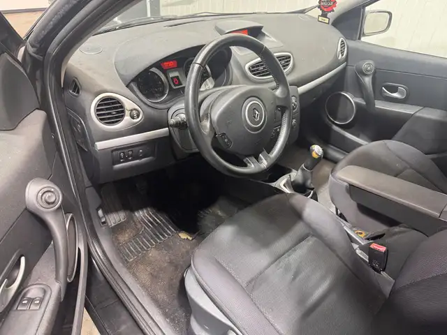 Renault Clio view 10