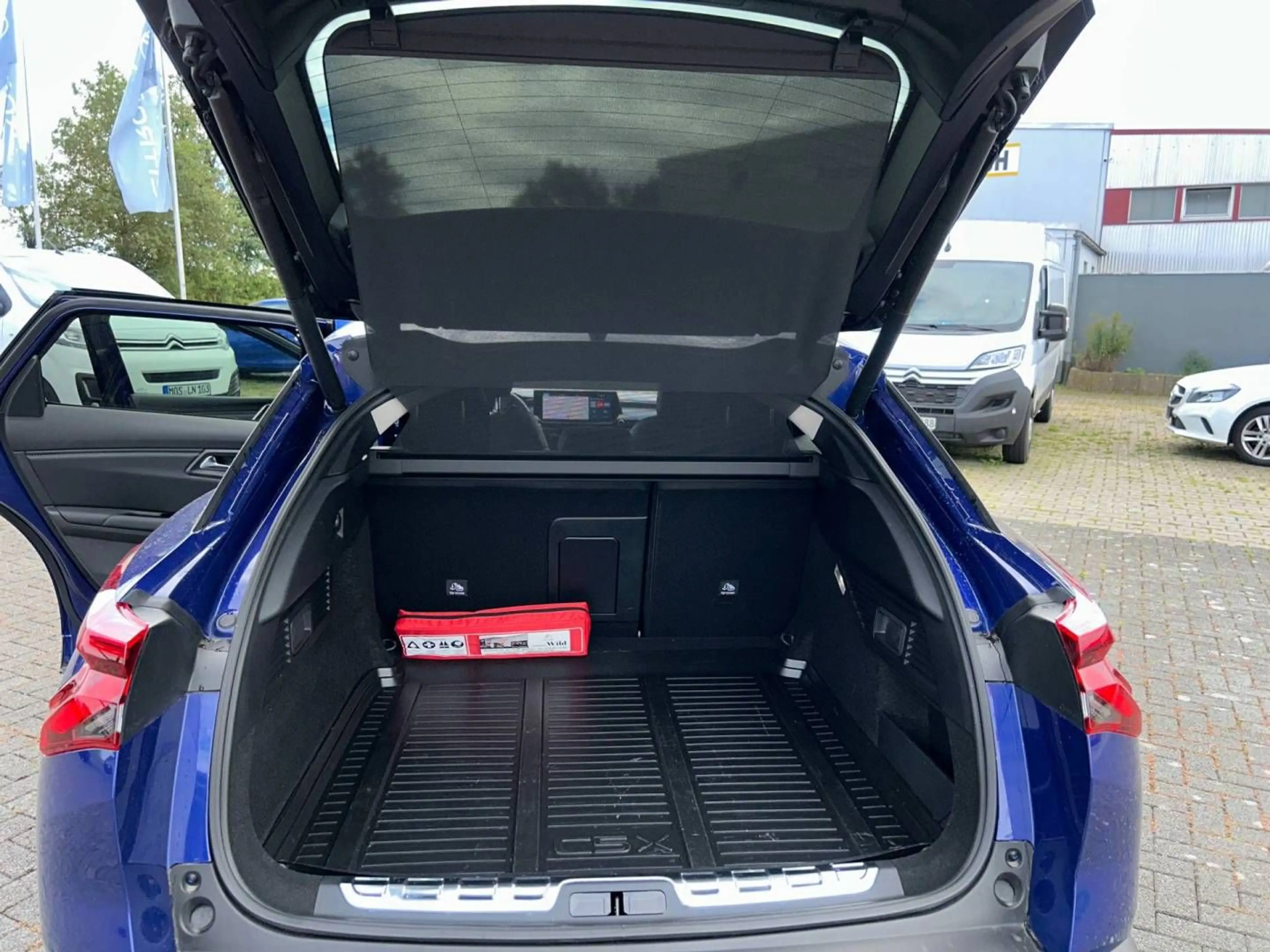 Citroen C5 X PureTech 180 S&S EAT8 Shine Pack — photo 10