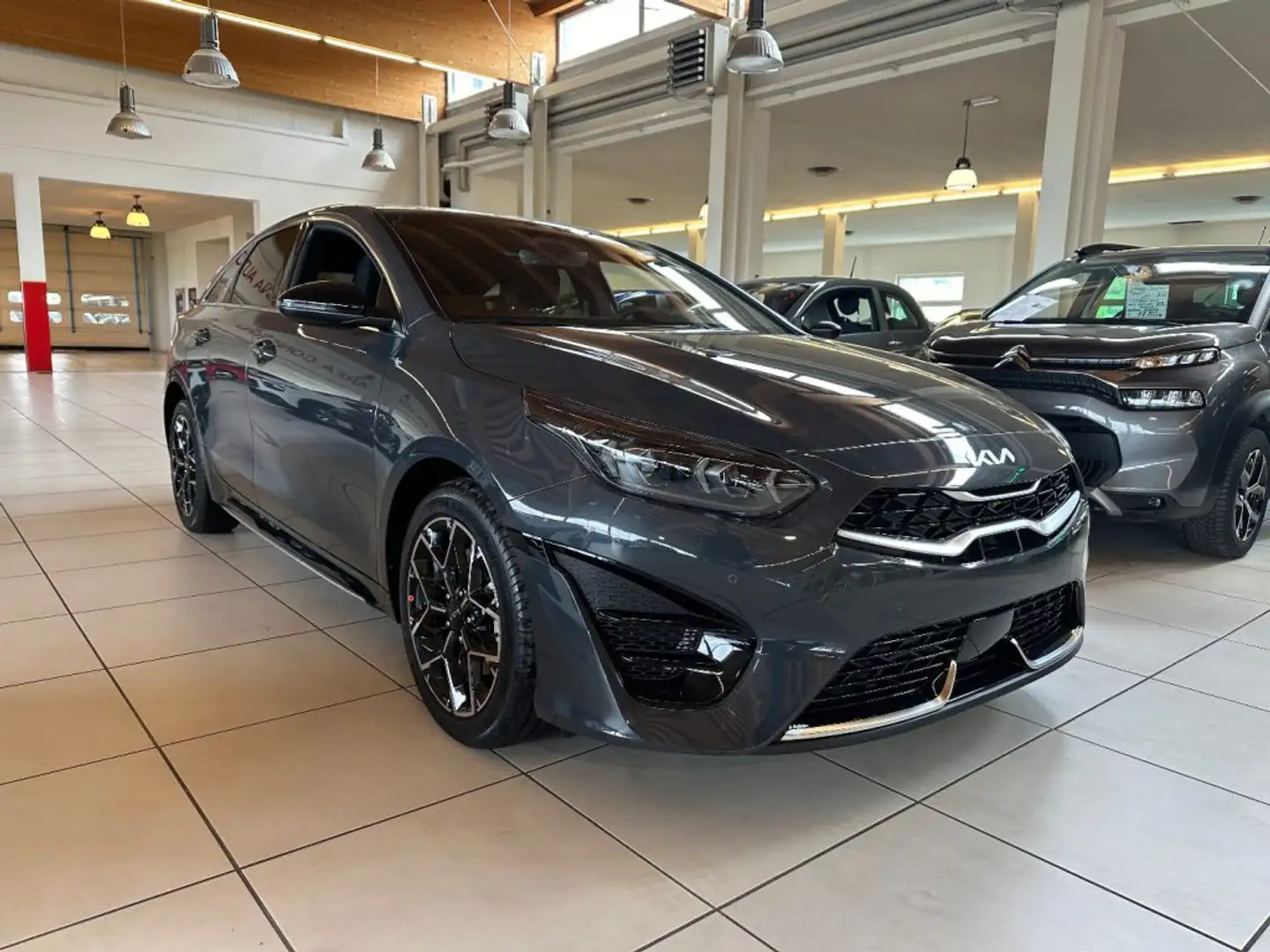 Kia ProCeed / pro_cee'd 1.5 T-GDI MHEV DCT GT Line - KM0 Gri - 2