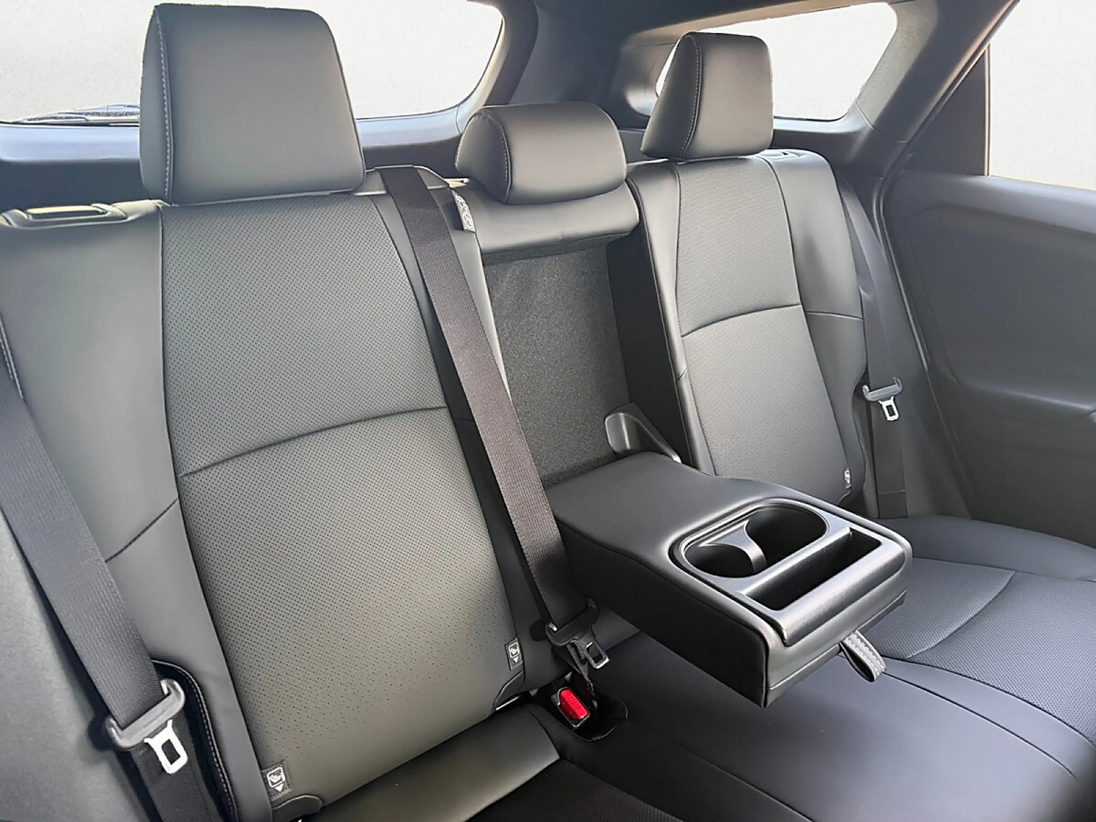 Toyota bZ4X BZ4X Touring Elektro 74,7kWh AWD Lounge | bis z... — photo 12