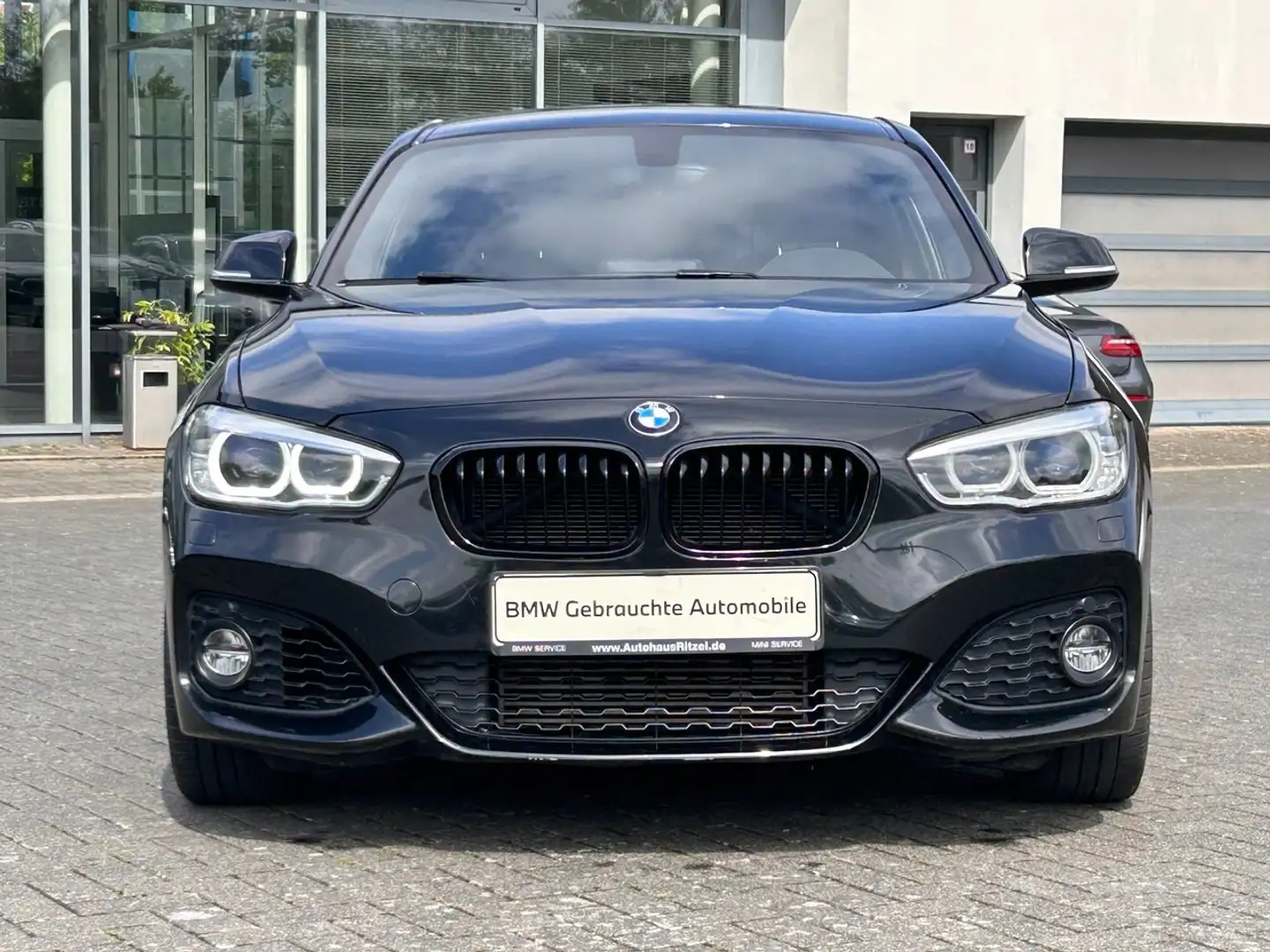 BMW 118 118i Aut. M Sport / Leder / LED / Navigation Zwart - 2