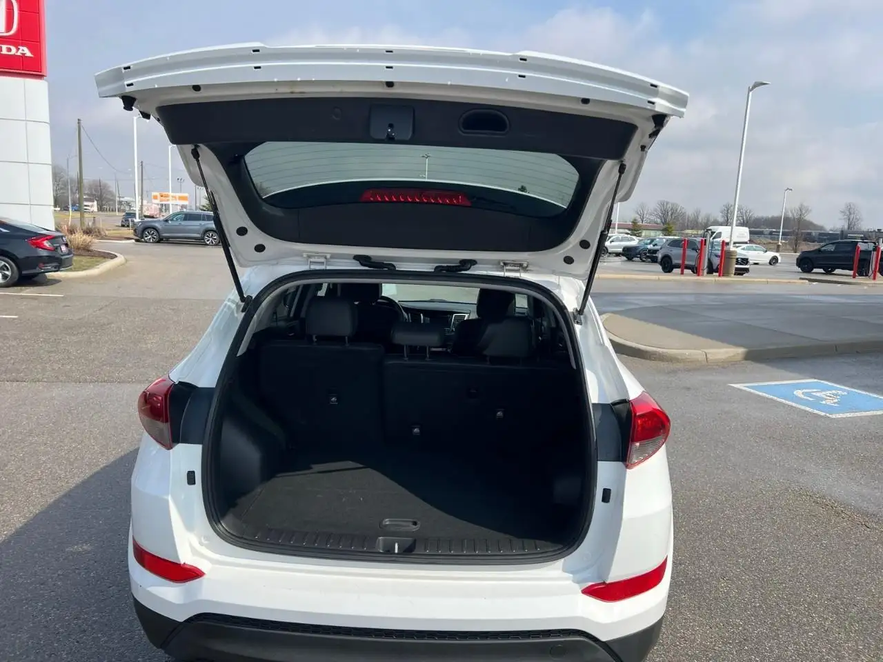 Hyundai TUCSON снимка Hyundai TUCSON
