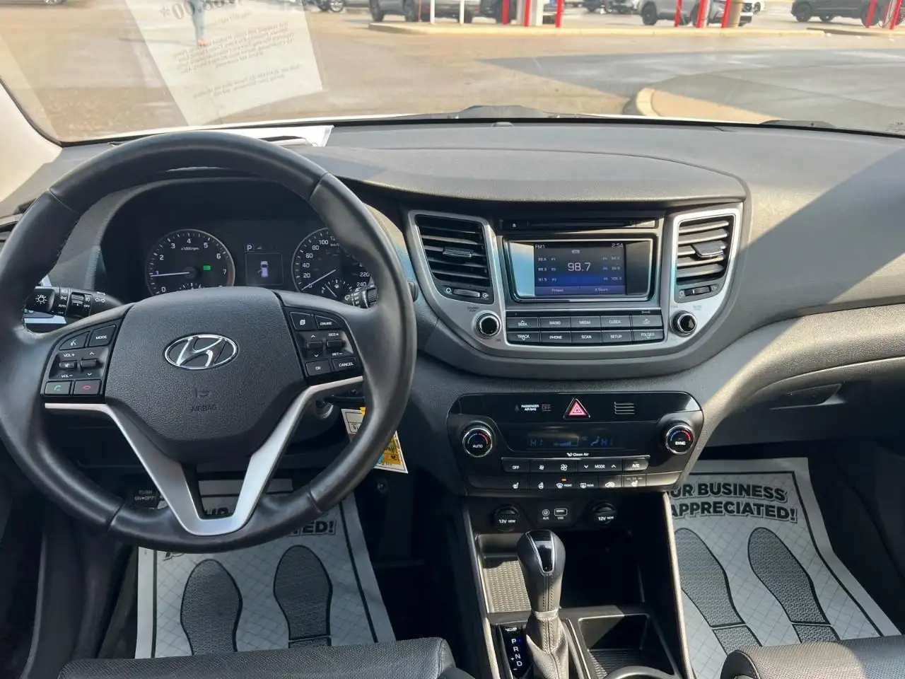 Hyundai TUCSON снимка Hyundai TUCSON