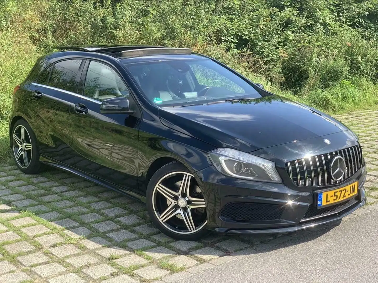 Mercedes-Benz A 250 A 250 Sport AMG PANO Black - 2