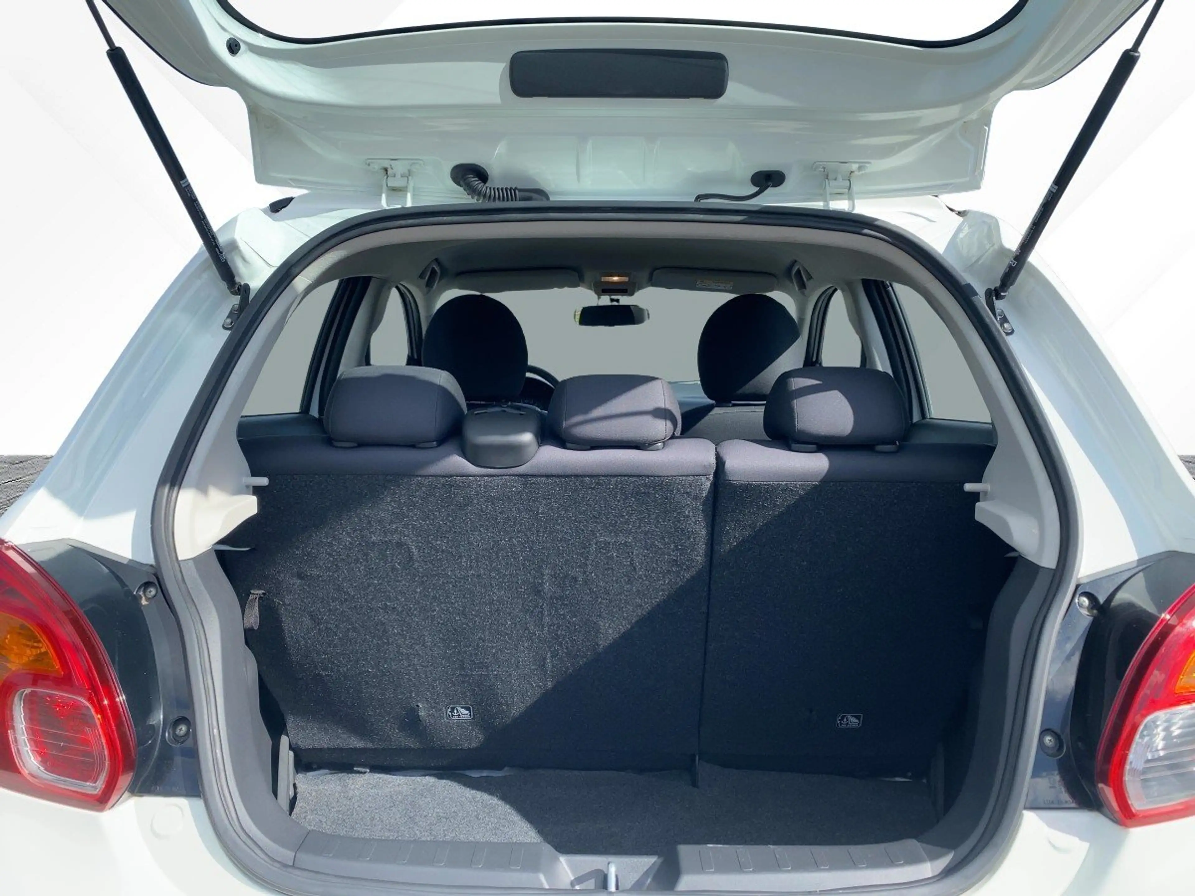 Mitsubishi Space Star 1.0 Edition 100 Facelift — photo 7