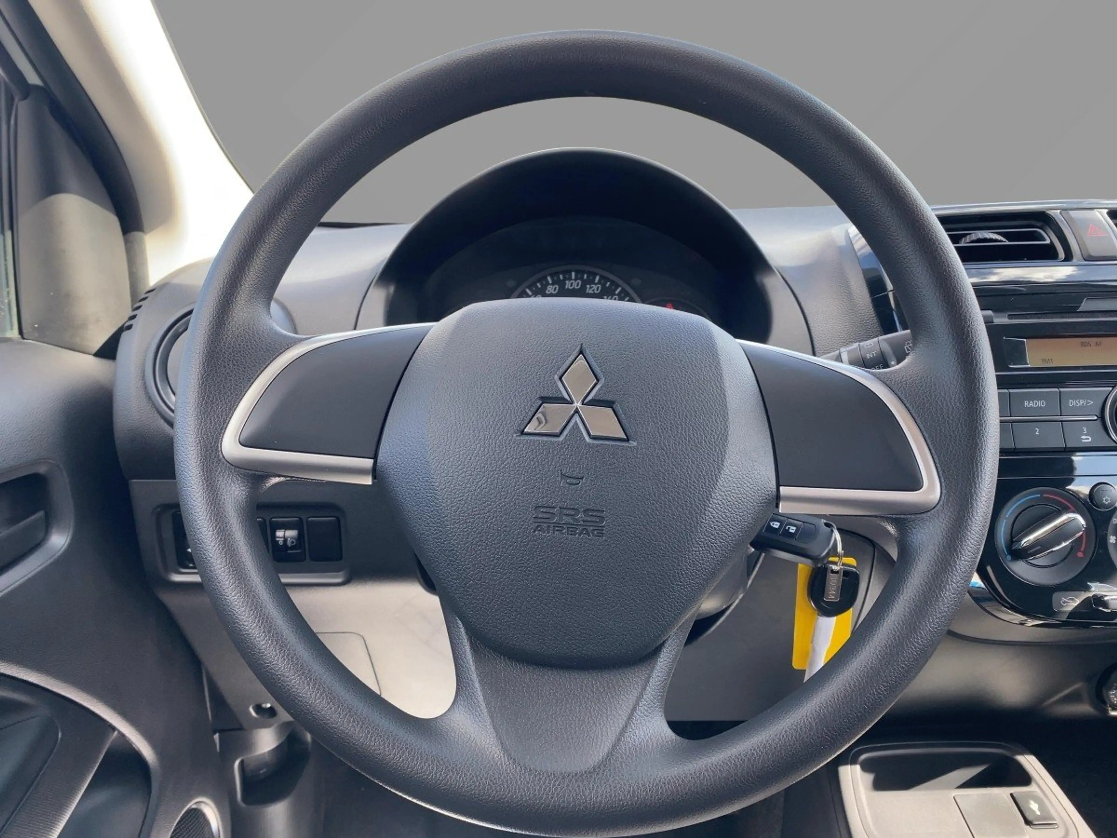 Mitsubishi Space Star 1.0 Edition 100 Facelift — photo 11