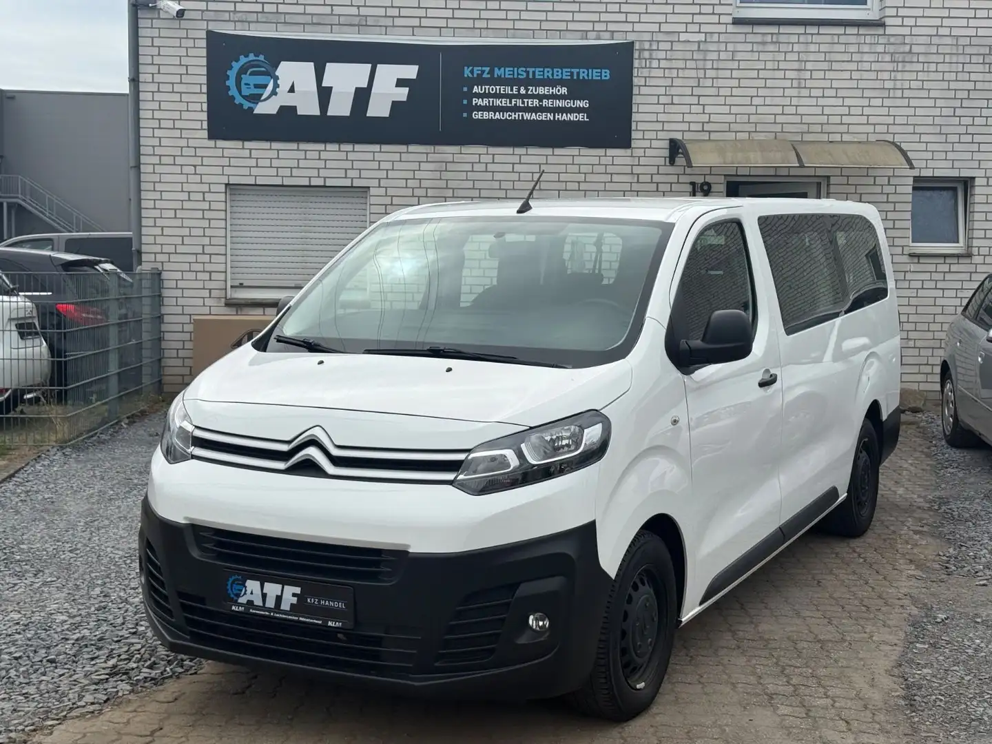 Citroen Jumpy Kombi XL 8.Sitzer Weiß - 2
