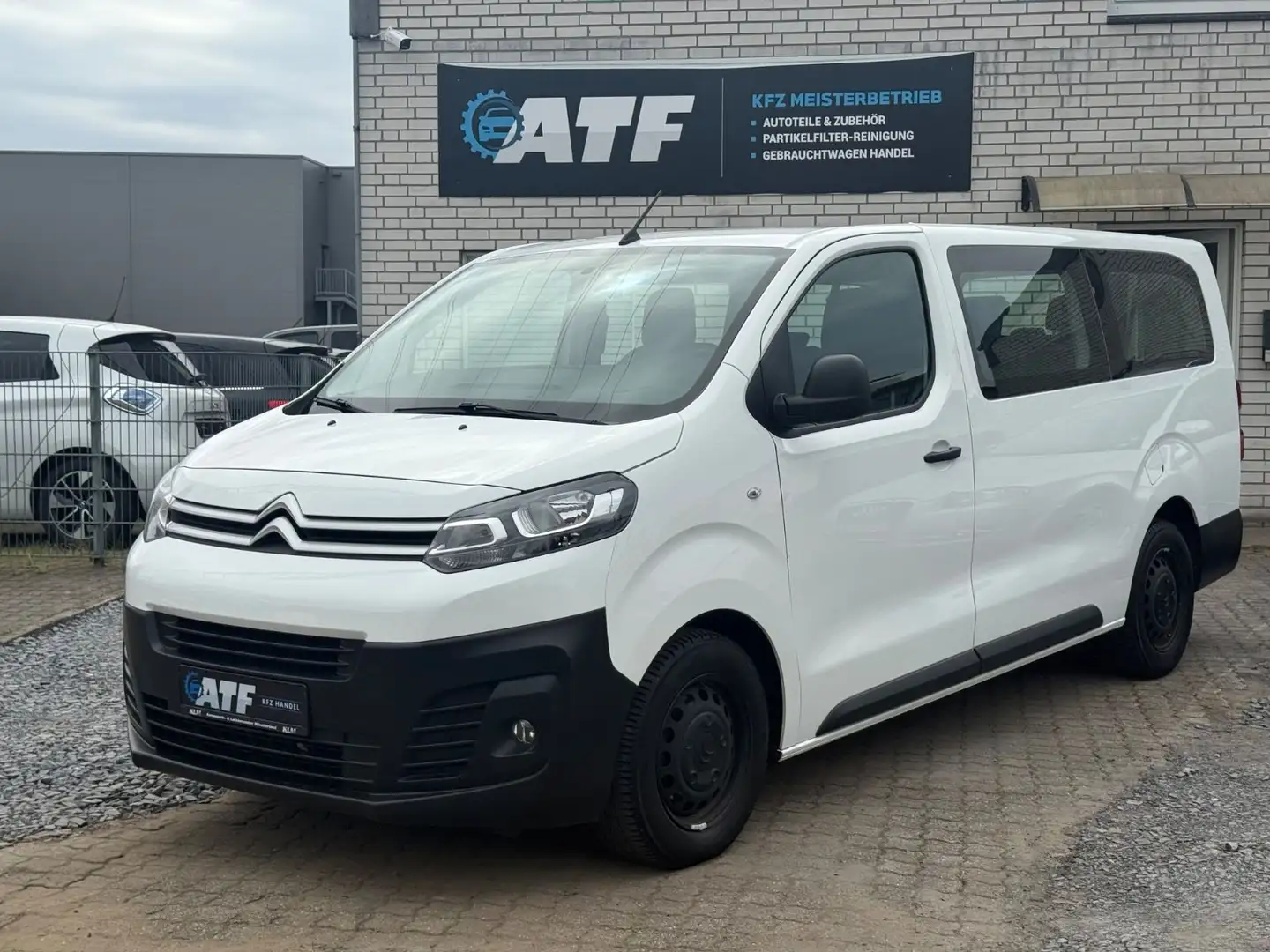Citroen Jumpy Kombi XL 8.Sitzer Weiß - 1