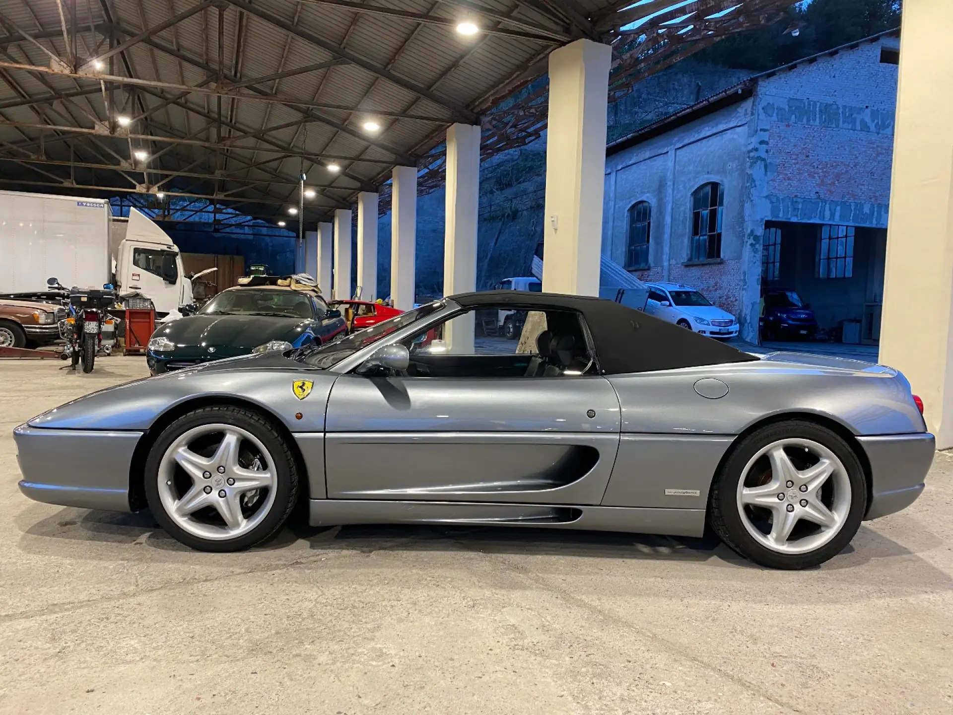 페라리 F355 1999 건메탈 사진 5