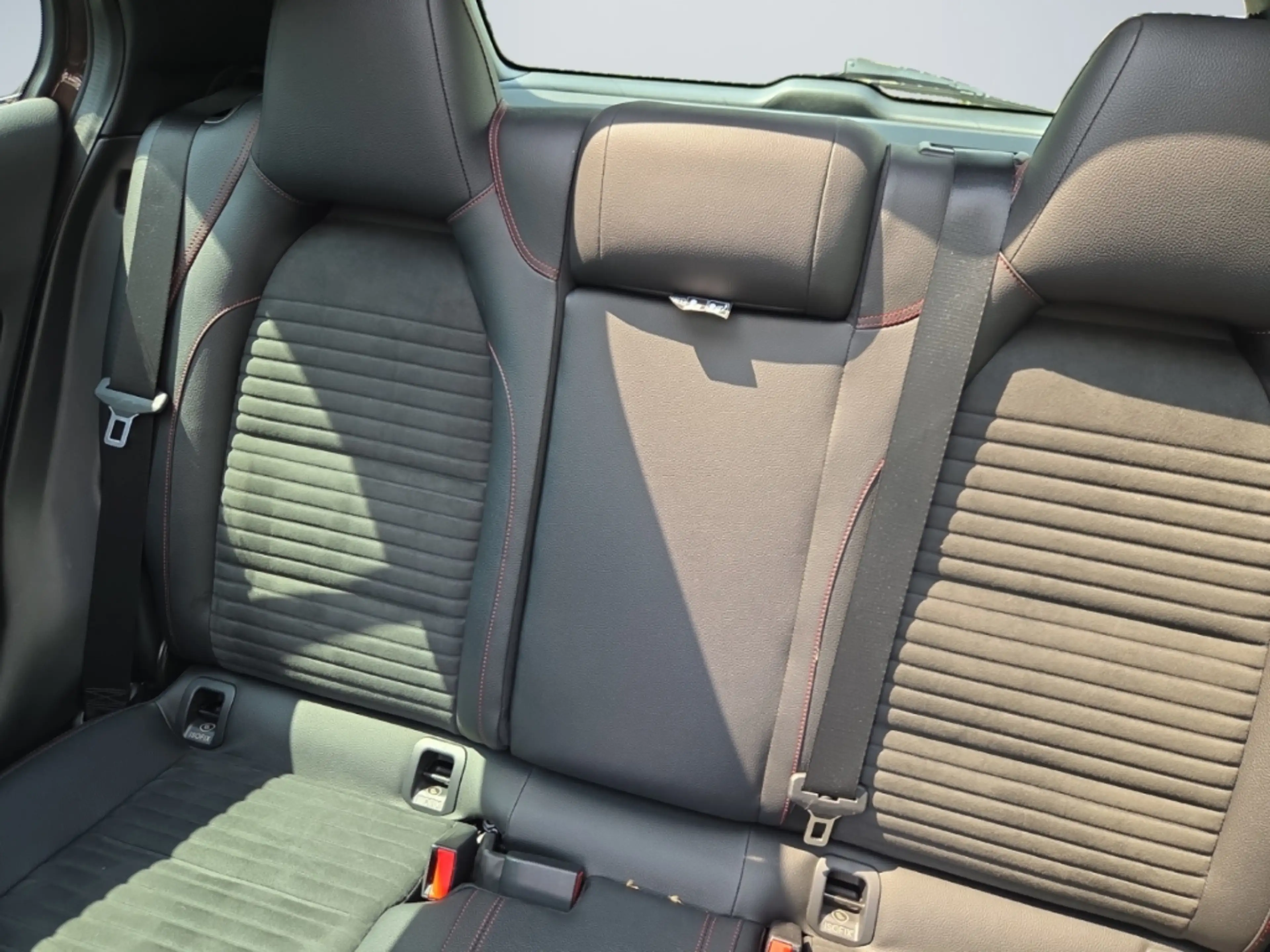 Mercedes-Benz GLA 220 CDI Street Style 220d Sportpaket El. Panodach Navi — photo 13