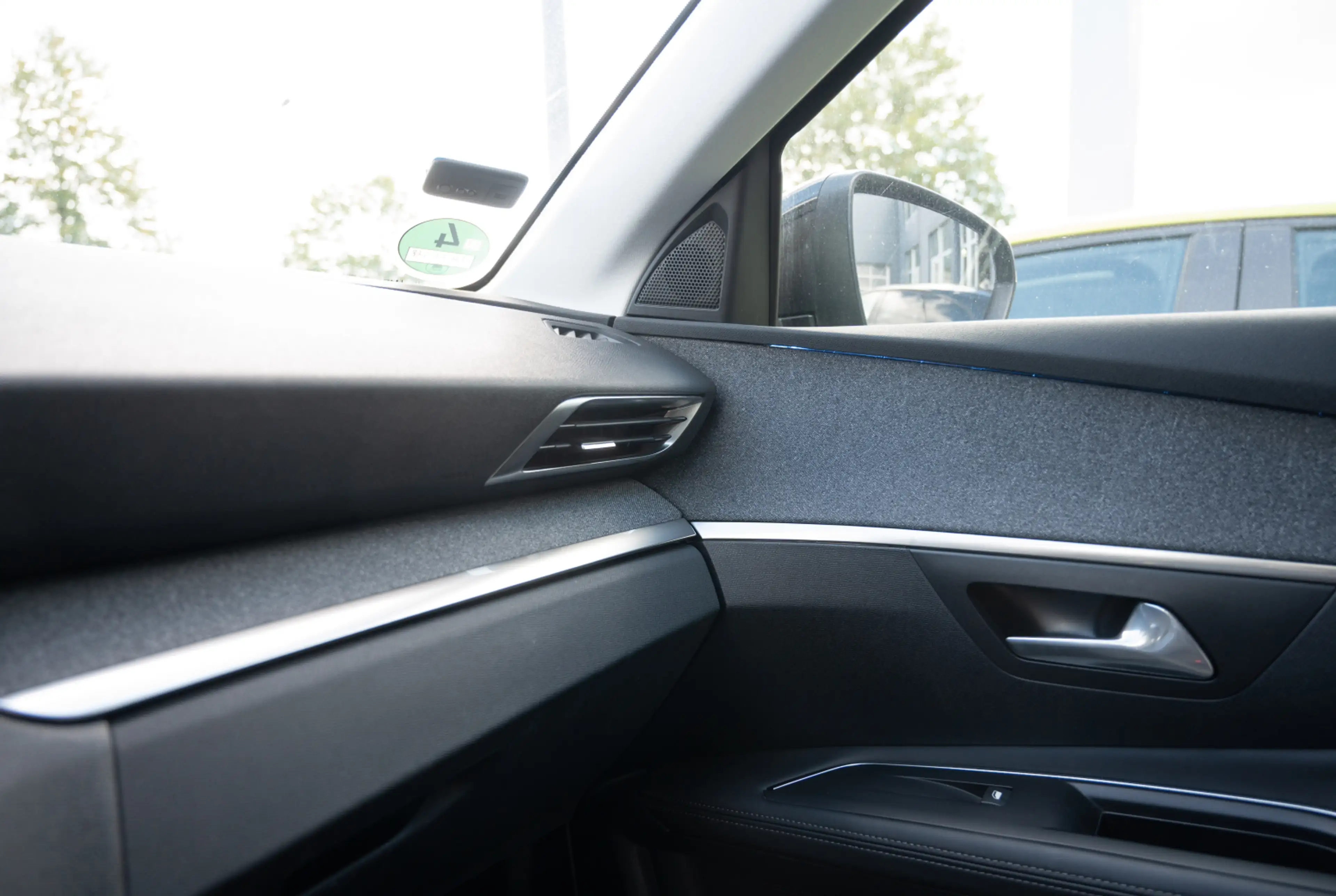 Peugeot 3008 Allure Pack 1.2 PureTech 130 *MIRRORSCREEN*SHZ*DAB* *INVENTUR-SALE* — photo 11