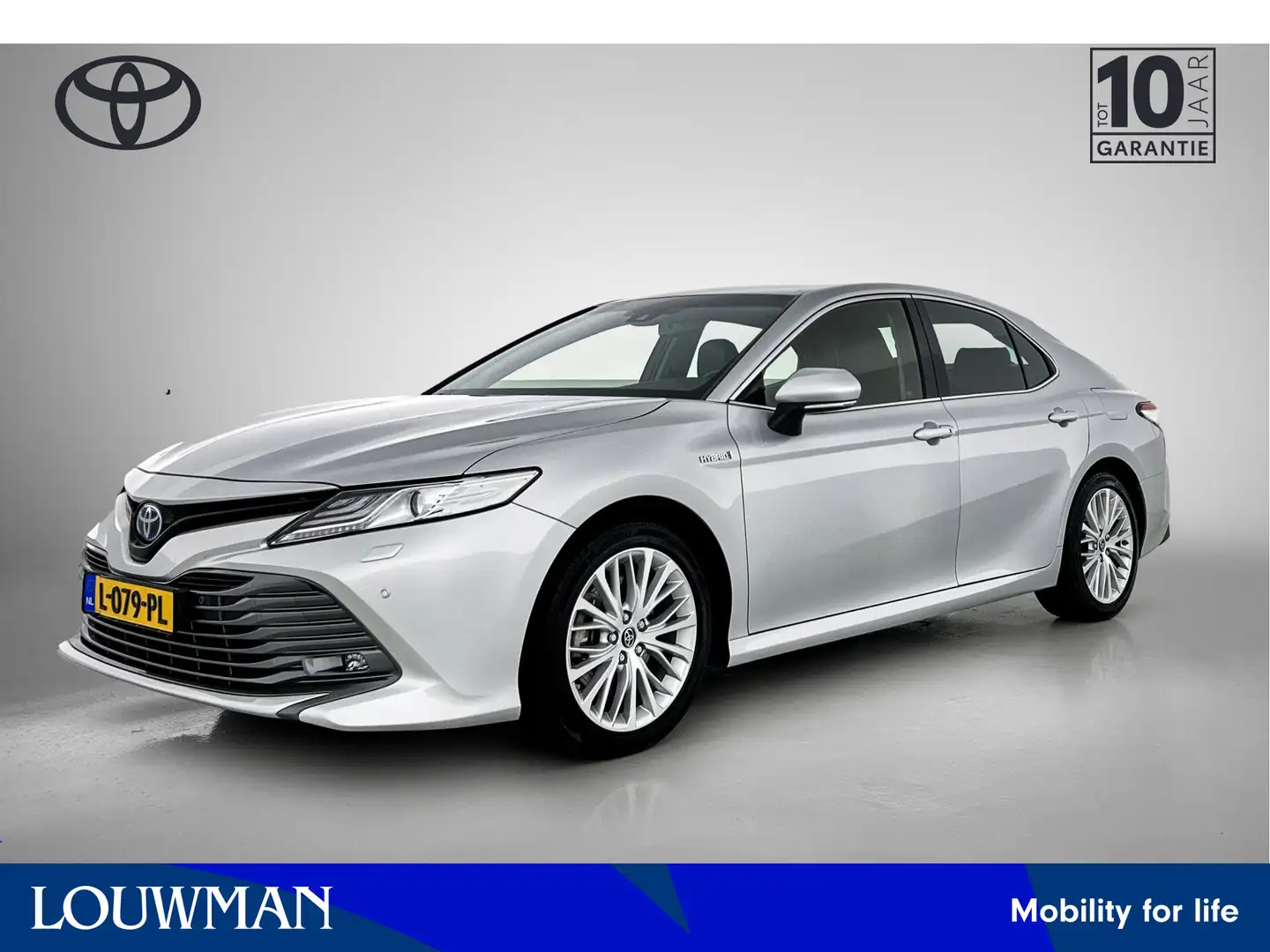 Toyota Camry 2.5 Hybrid Premium Grijs - 1