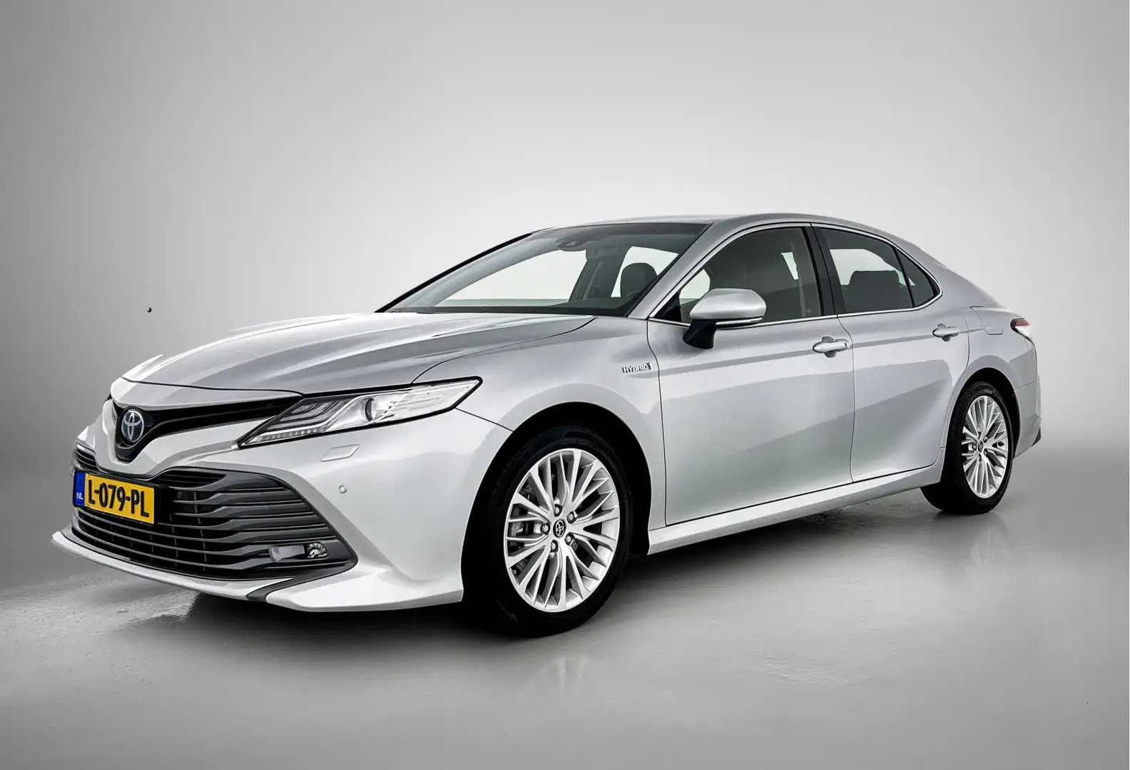 Toyota Camry 2.5 Hybrid Premium leseman Grijs - 1