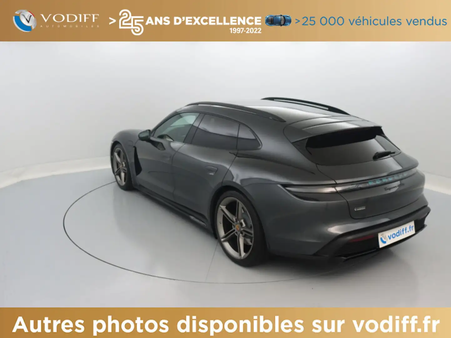 Porsche Taycan SPORT TURISMO GTS 598 CV Gris - 2