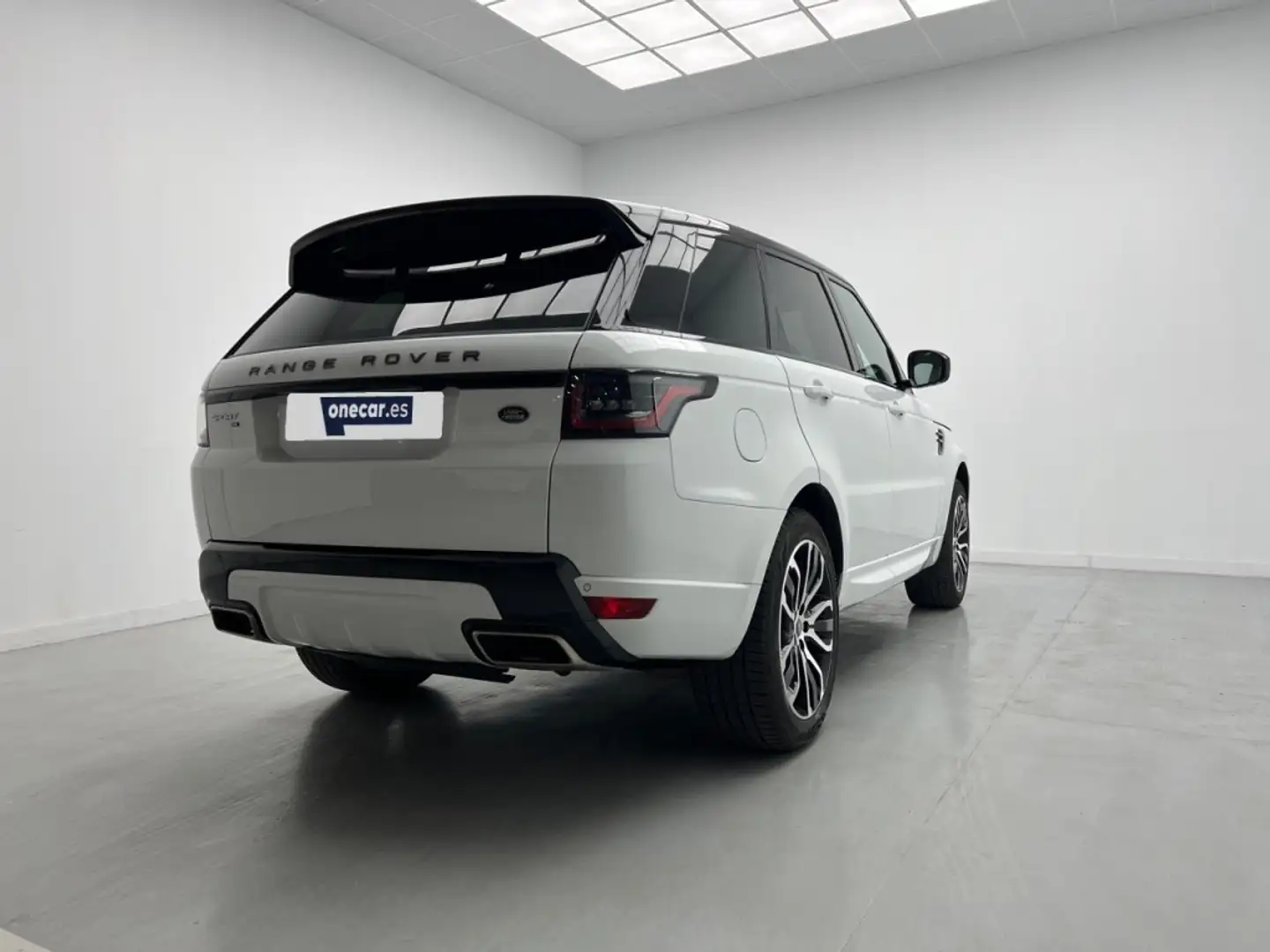 Land Rover Range Rover Sport 3.0SDV6 HSE Dynamic Aut. 306 (14.75) Wit - 2