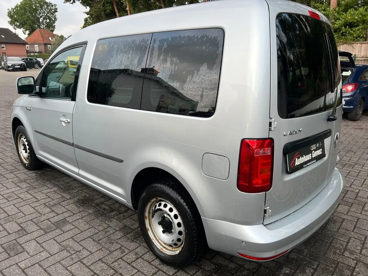 Volkswagen Caddy 1,4 BMT Standh. Navi Klima Super Zustand Silber - 2