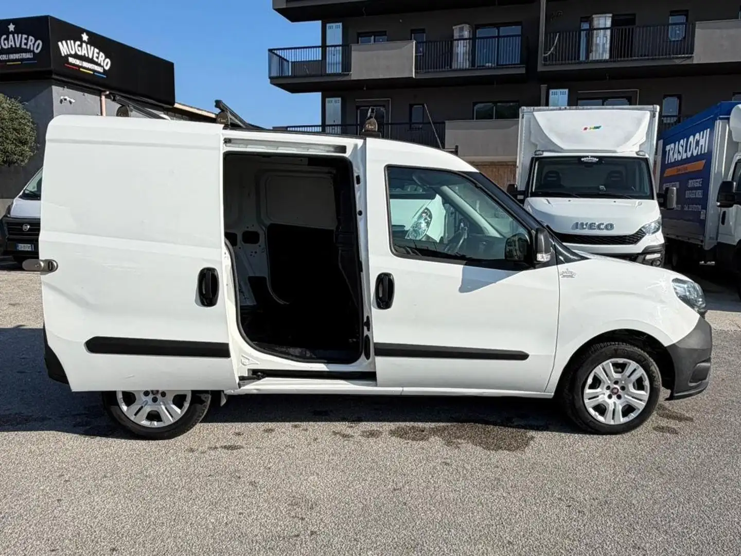 Fiat Doblo 1.6mjt 105cv FURGONE Km 71.000 Alb - 2