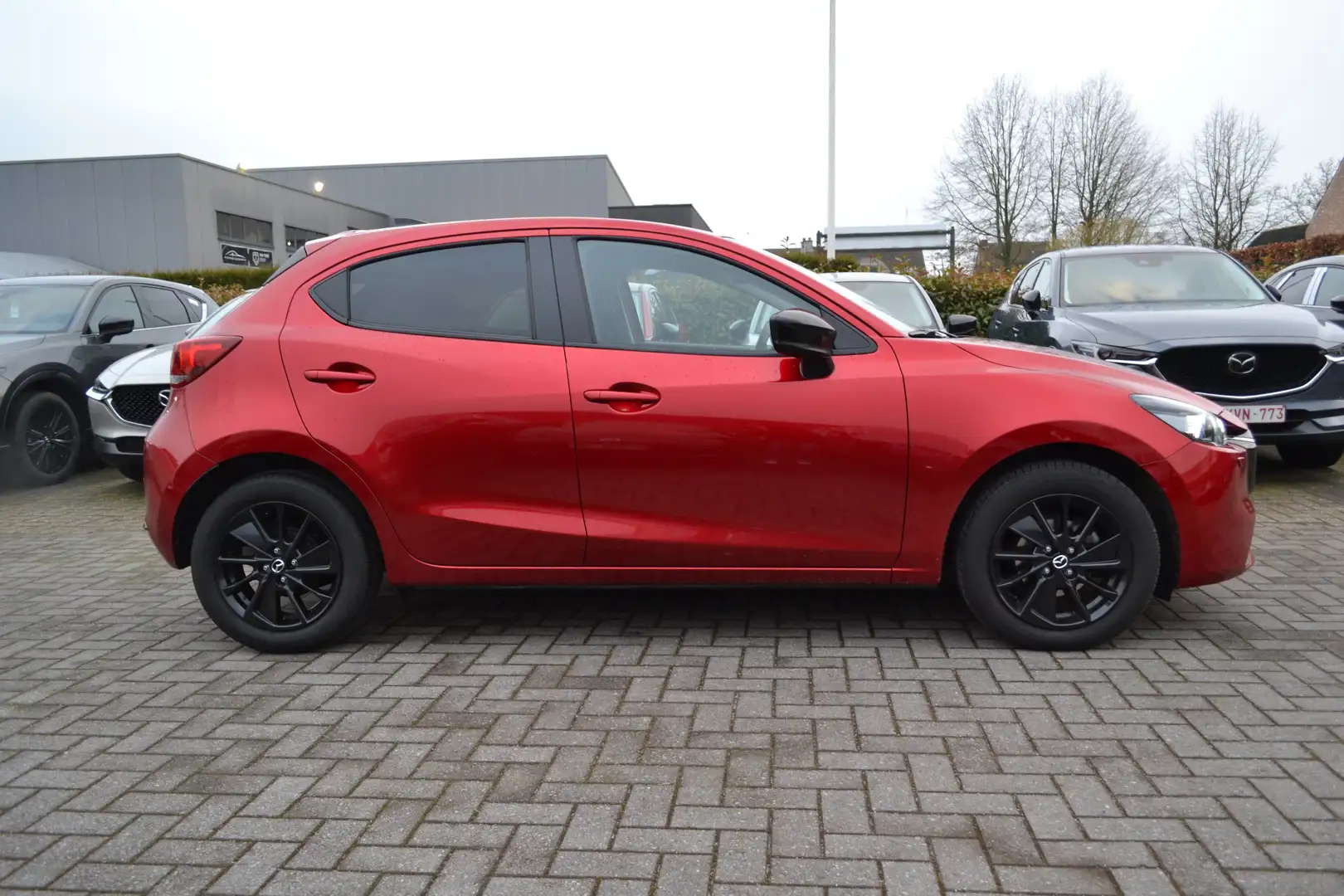 Mazda 2 Homura - Directiewagen - Garantie tot 09/2029 Rood - 2