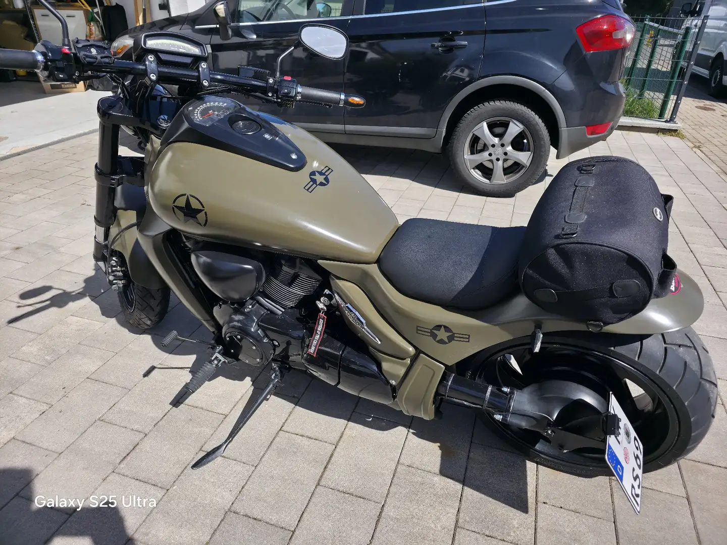 Suzuki VZR 1800 Vert - 1