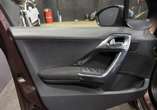 Peugeot 2008 view 14