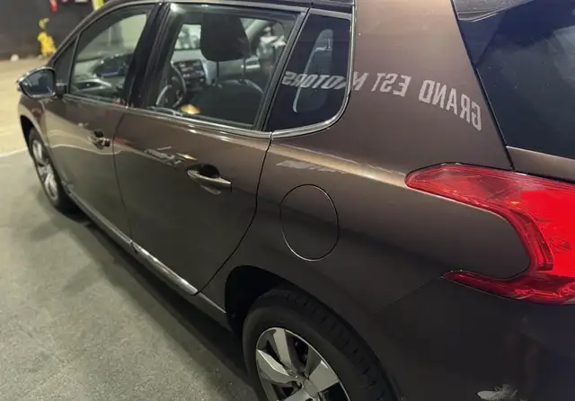 Peugeot 2008 view 12