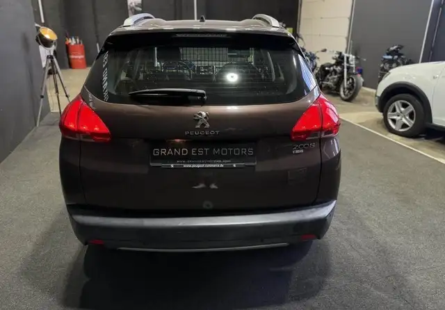 Peugeot 2008 view 8