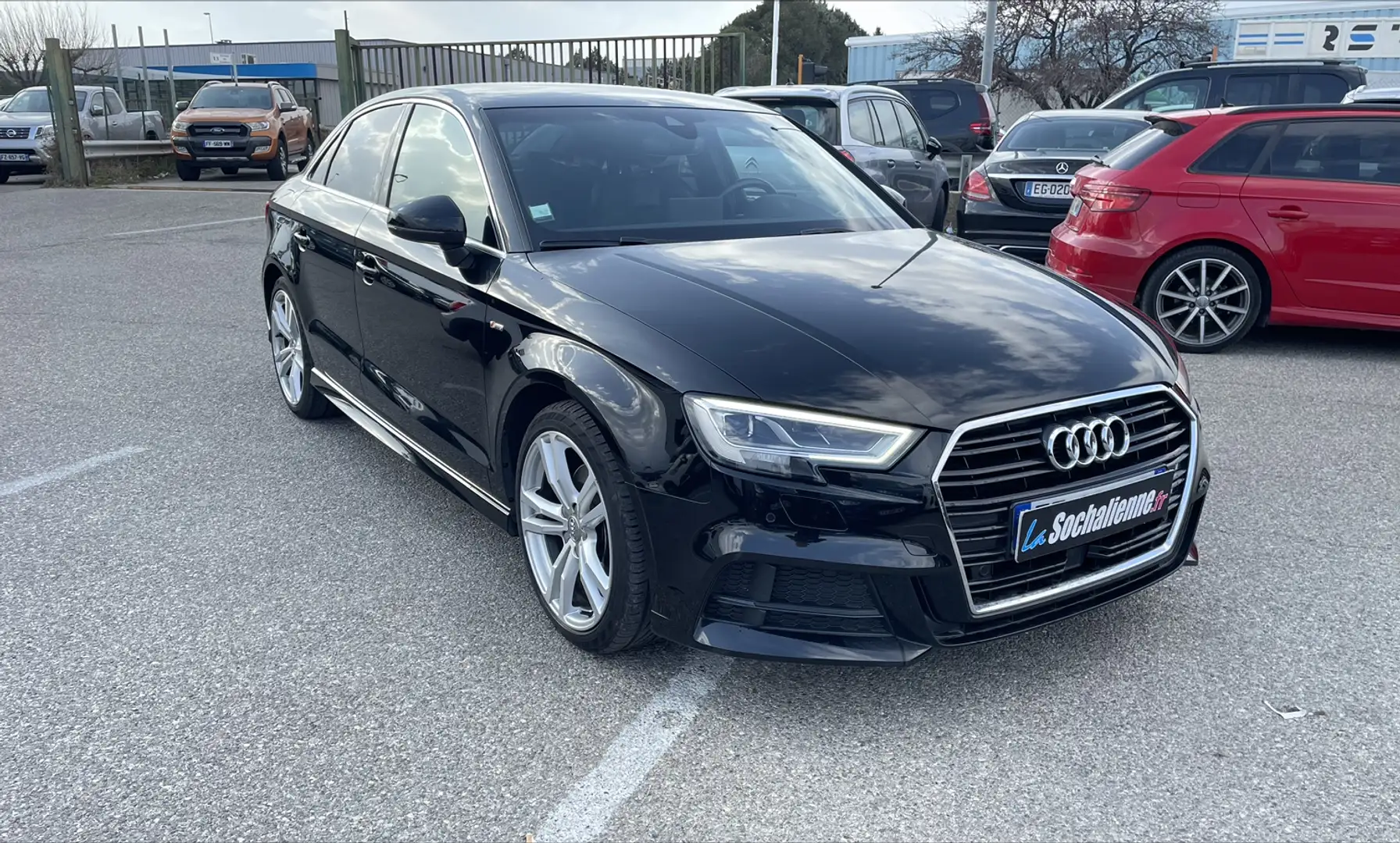Audi A3 35 TDI 150 S tronic 7 S Line Noir - 1