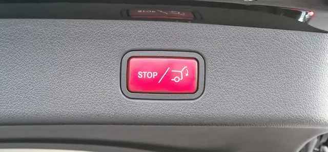Mercedes-Benz GLC view 10