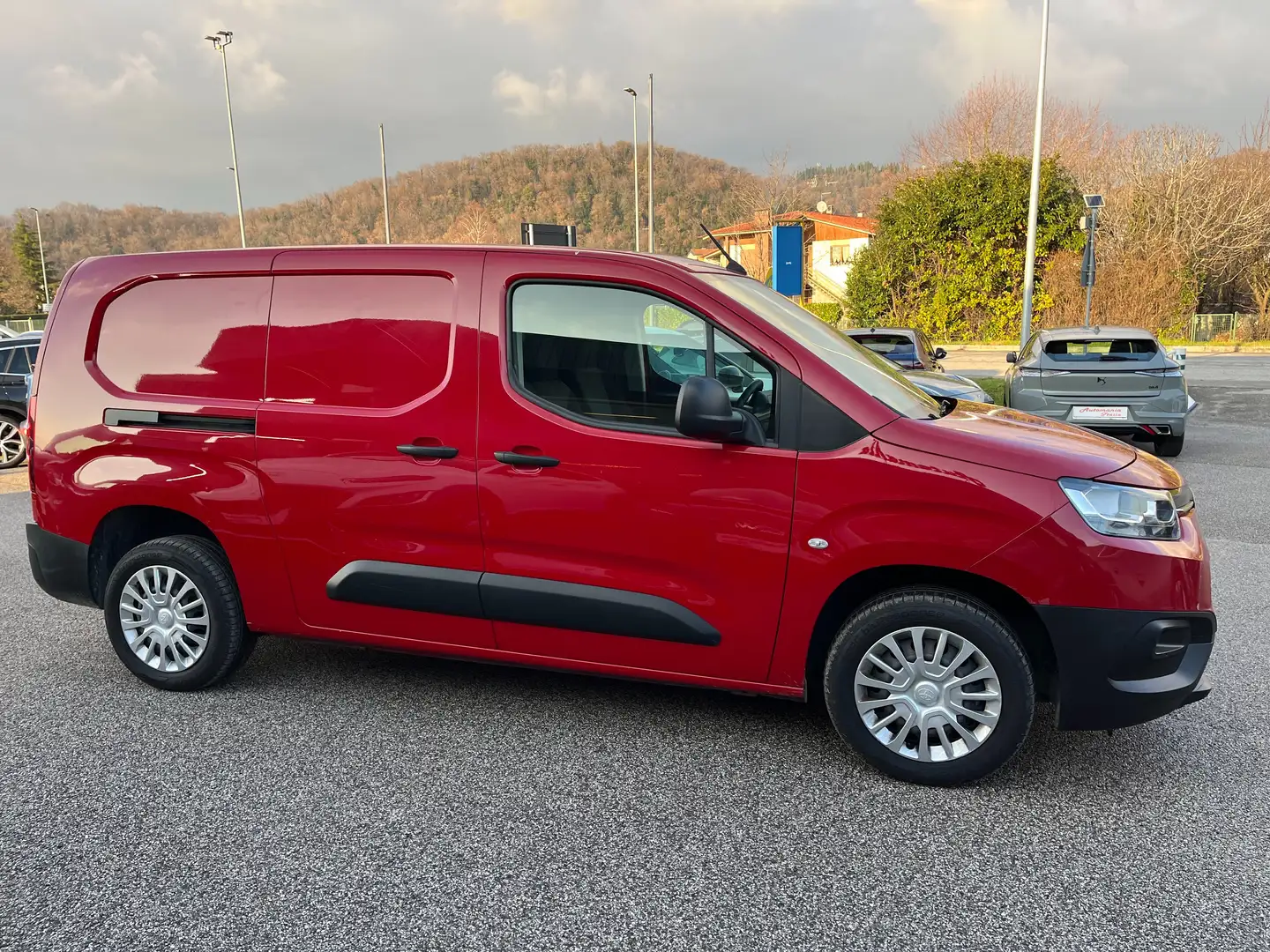 Toyota Proace City MT L2 S  FURGONE Rosso - 2
