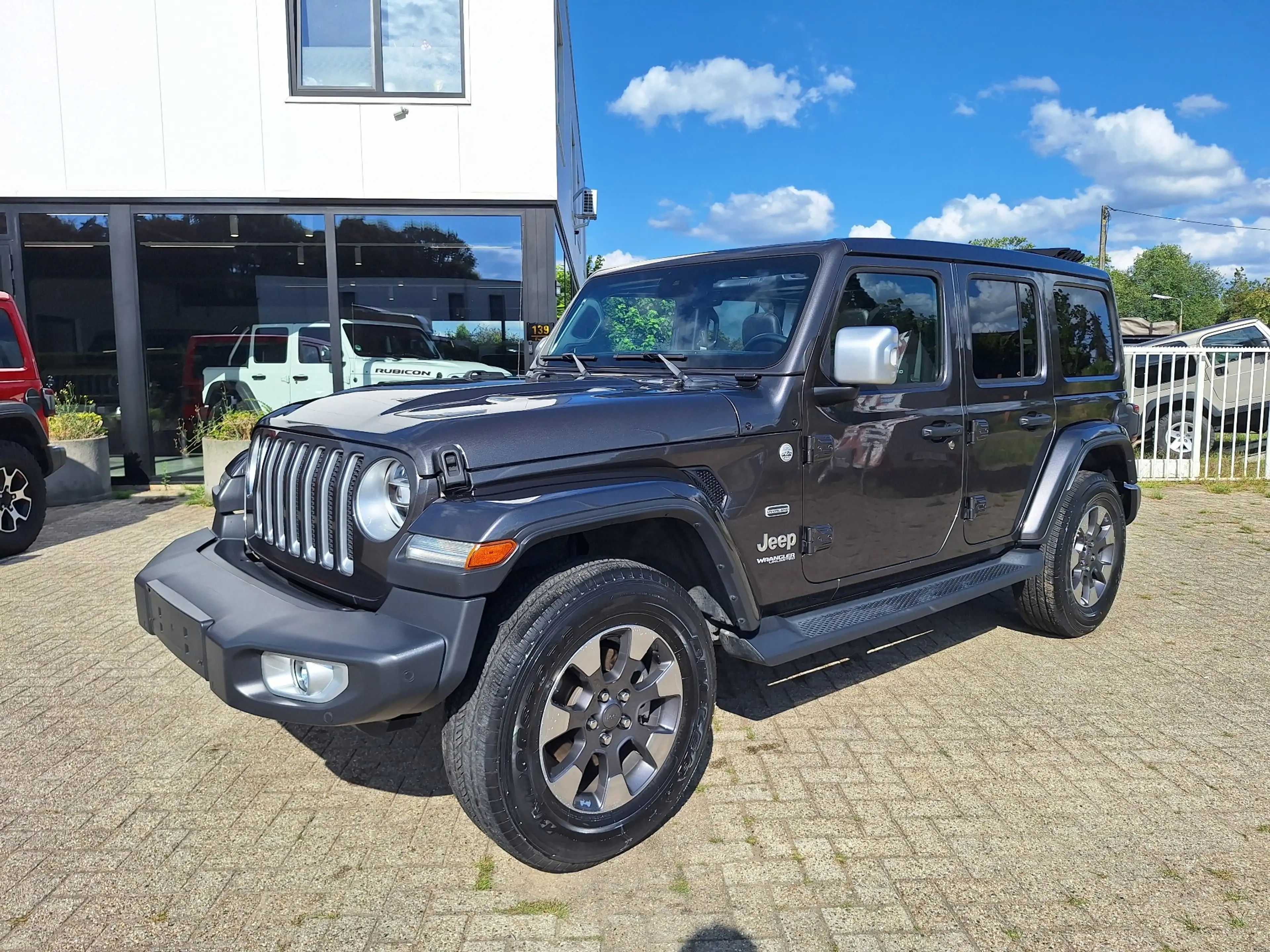 Jeep Wrangler Wrangler 2.0 Turbo Sahara Overland SKY ONE TOUCH — photo 10