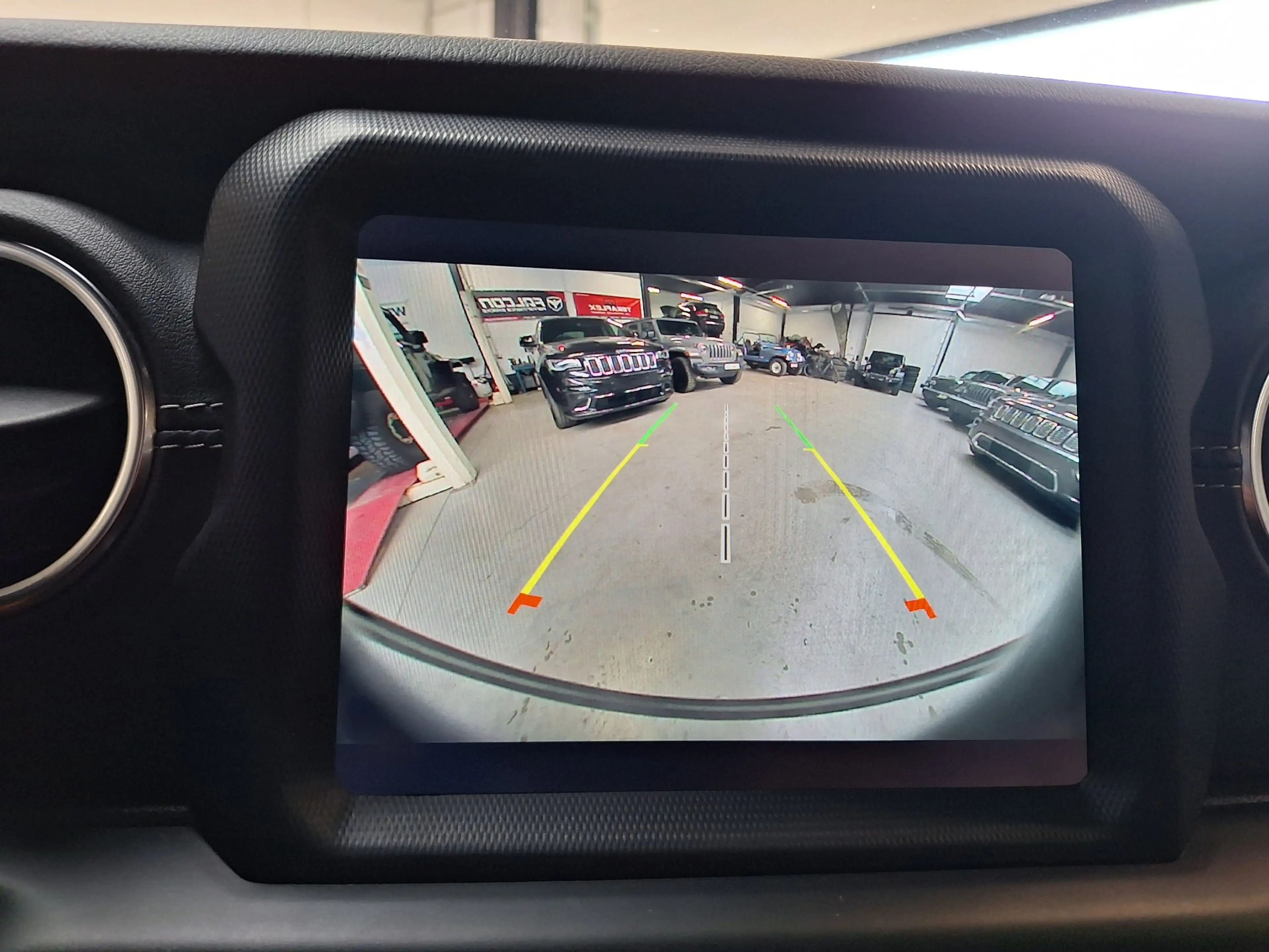 Jeep Wrangler Wrangler 2.0 Turbo Sahara Overland SKY ONE TOUCH — photo 5