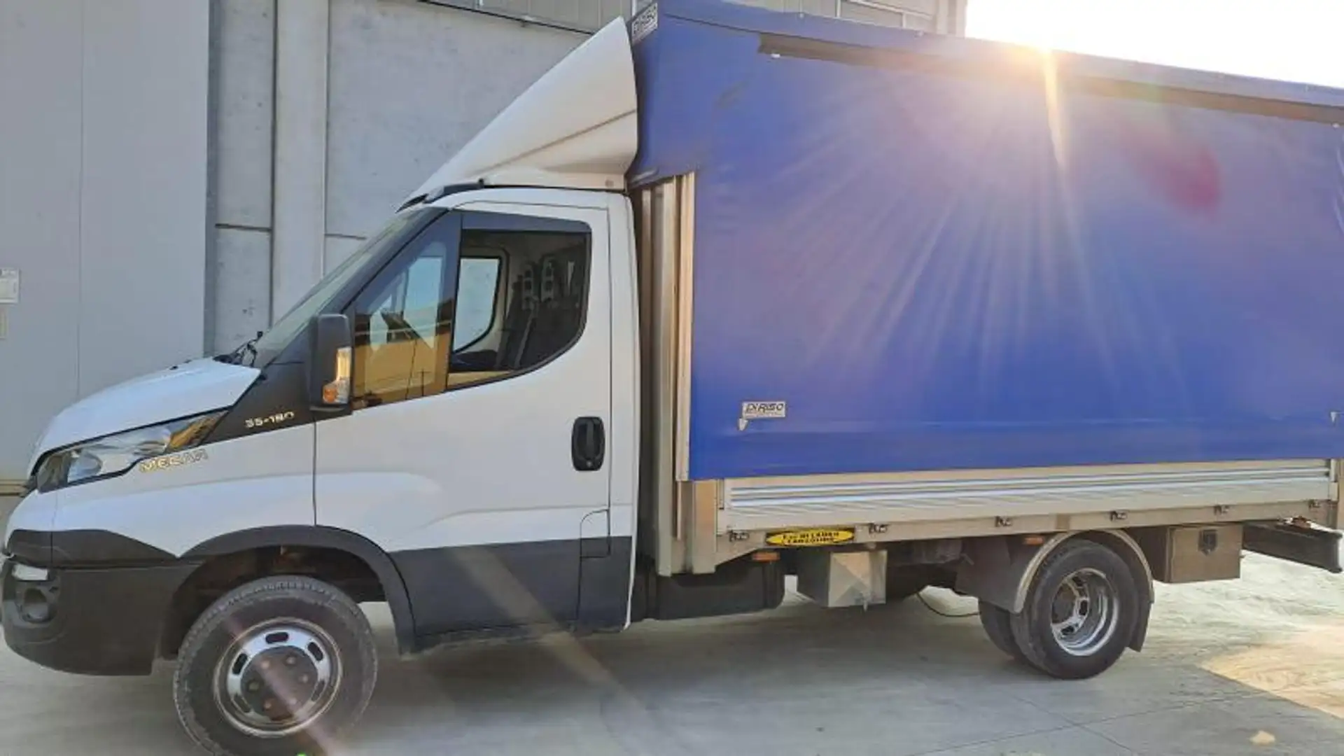 Iveco Daily daily 35 C18 3750 cab. E6 Blanc - 2