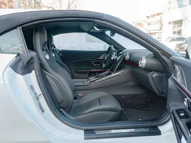 Mercedes-Benz SL view 8