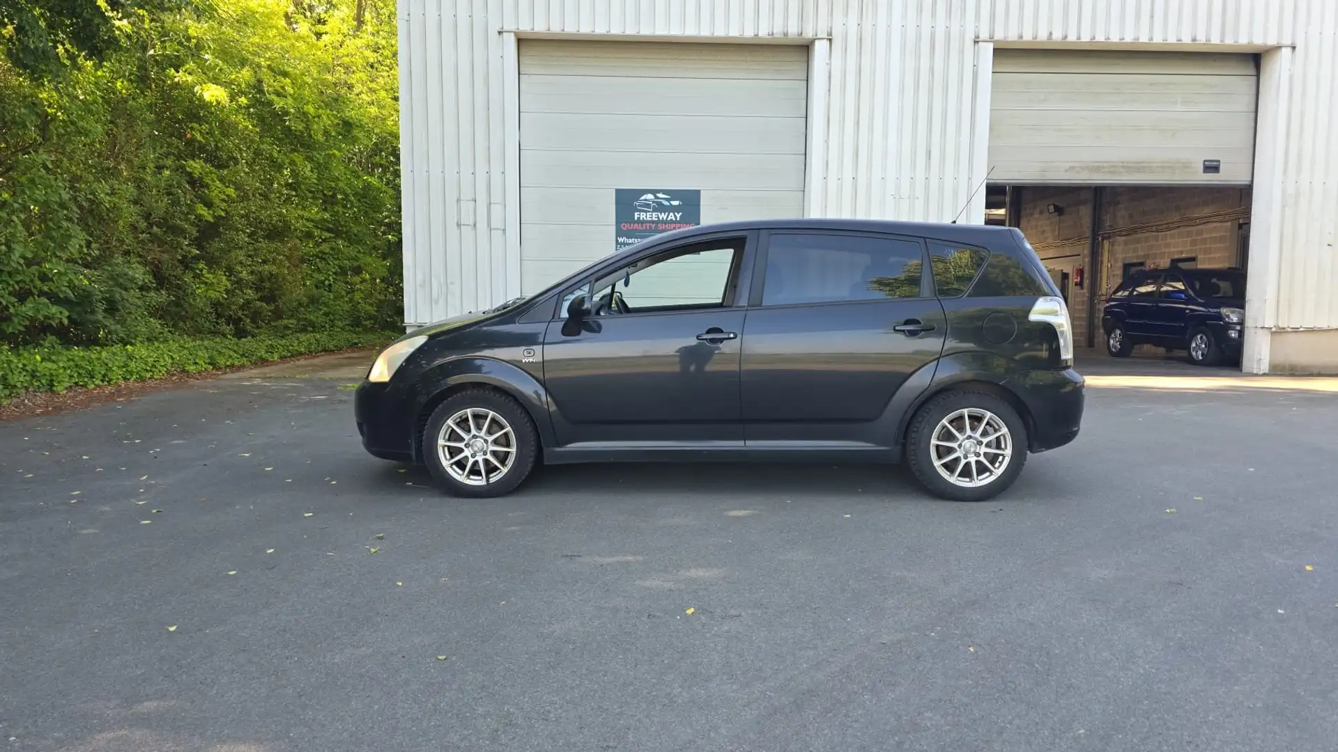 Toyota Corolla Verso 1.6i VVT-i 16v 5pl. Noir - 1