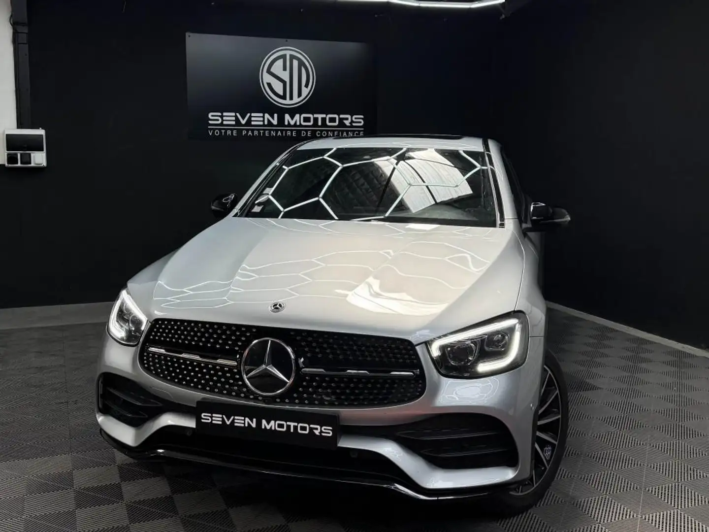 Mercedes-Benz GLC 300 Coupé 300 AMG Line - Suivi Mercedes - Hybride rechargeable - Garantie 24 Mois Gris - 1