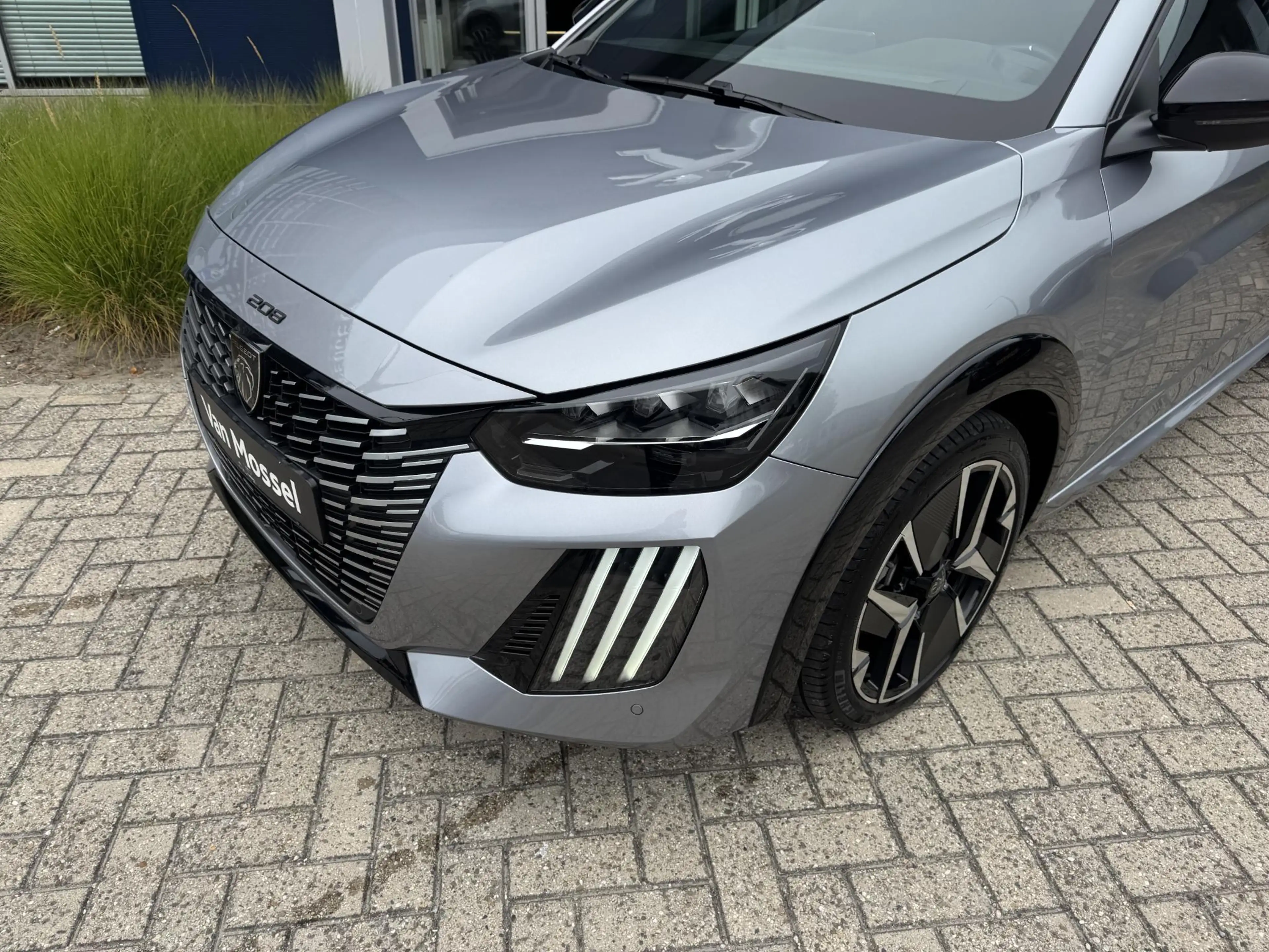 Peugeot 208 1.2 Hybrid 100 e-DCS6 GT | Camera | Cruise Control — photo 9