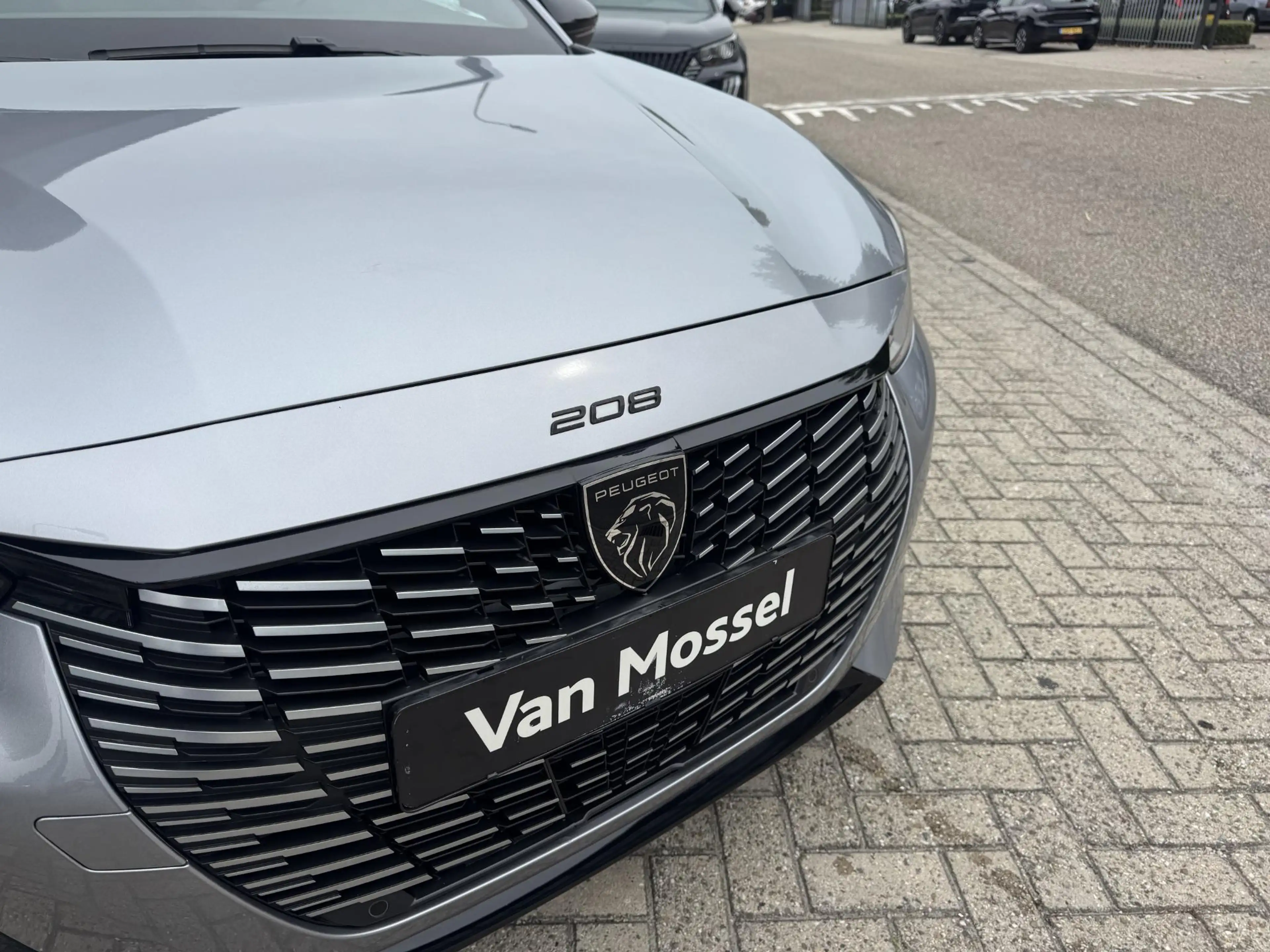Peugeot 208 1.2 Hybrid 100 e-DCS6 GT | Camera | Cruise Control — photo 8