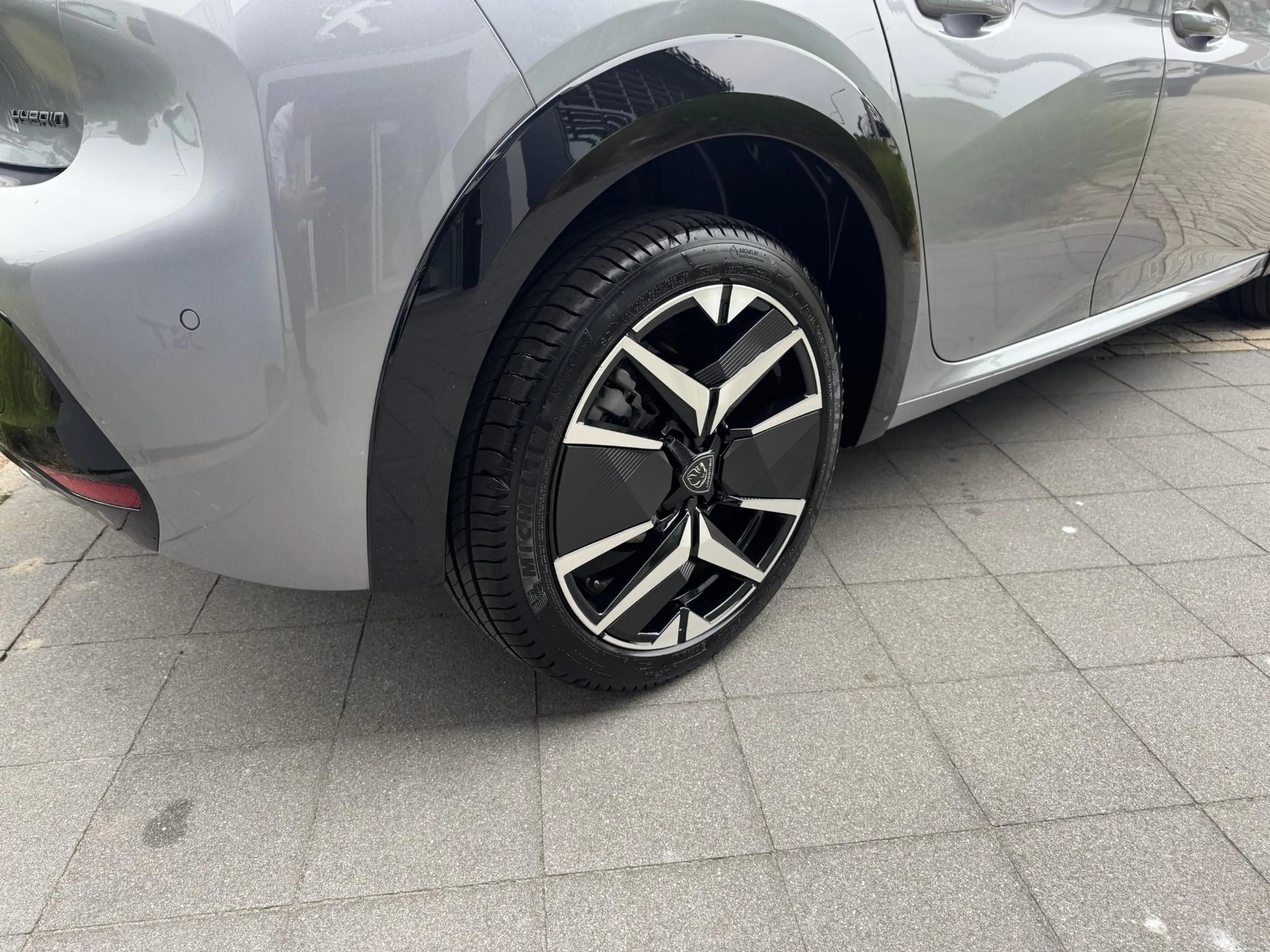 Peugeot 208 1.2 Hybrid 100 e-DCS6 GT | Camera | Cruise Control — photo 14