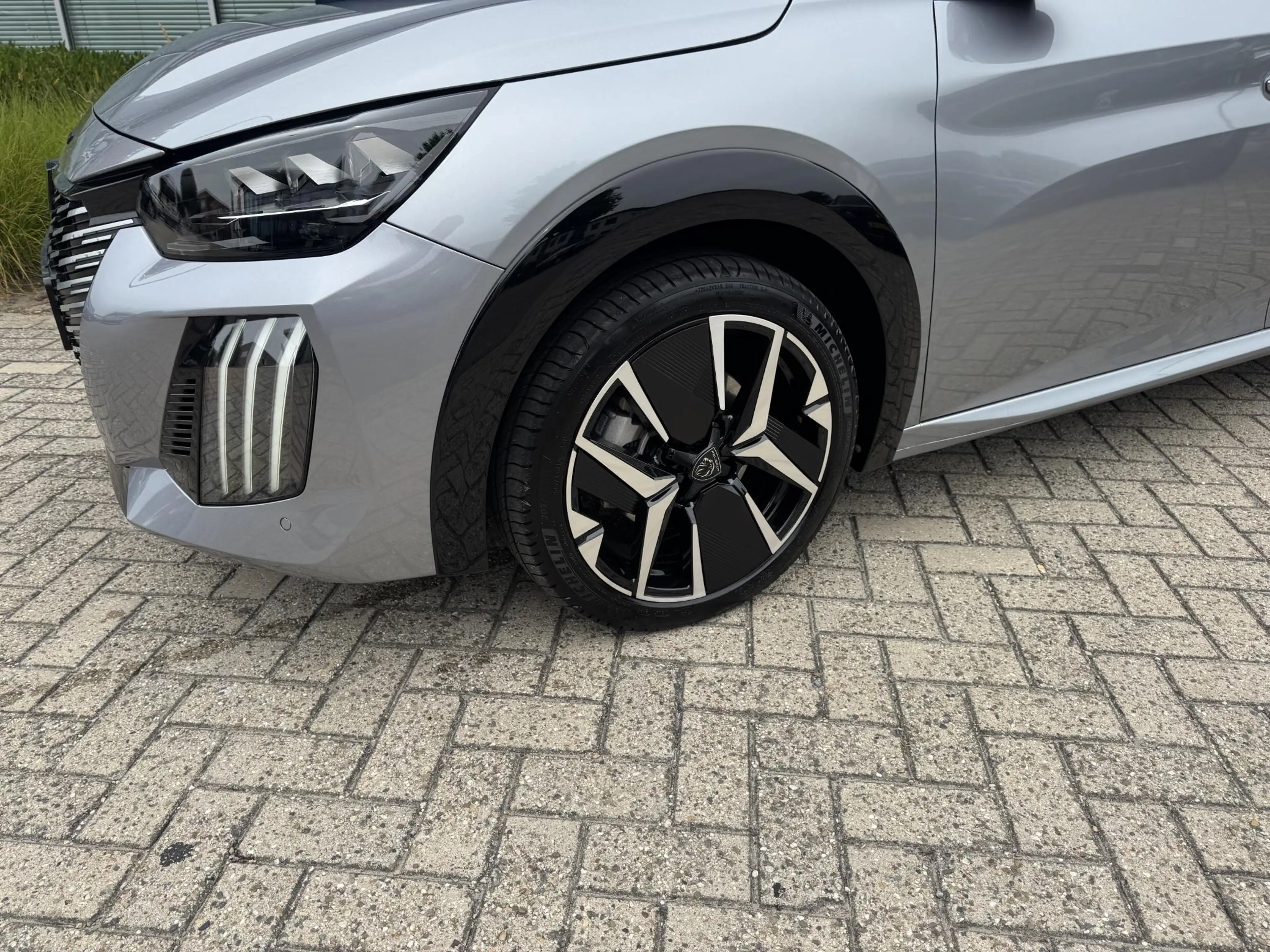 Peugeot 208 1.2 Hybrid 100 e-DCS6 GT | Camera | Cruise Control — photo 10