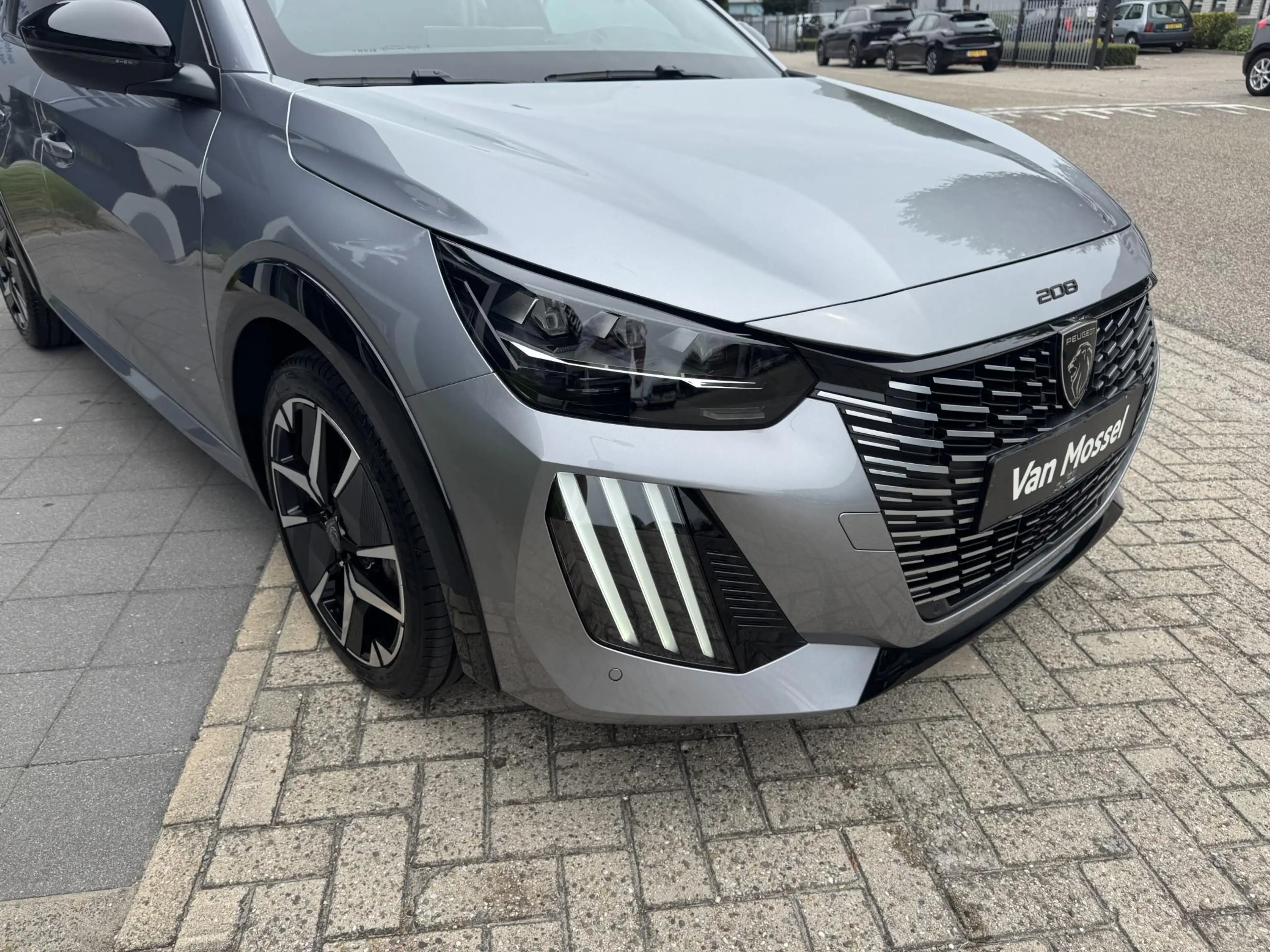 Peugeot 208 1.2 Hybrid 100 e-DCS6 GT | Camera | Cruise Control — photo 7