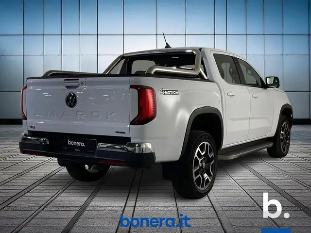Volkswagen Amarok view 5