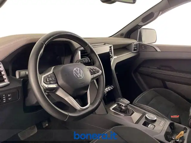Volkswagen Amarok view 14