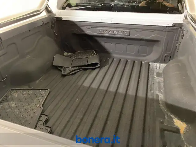 Volkswagen Amarok view 12