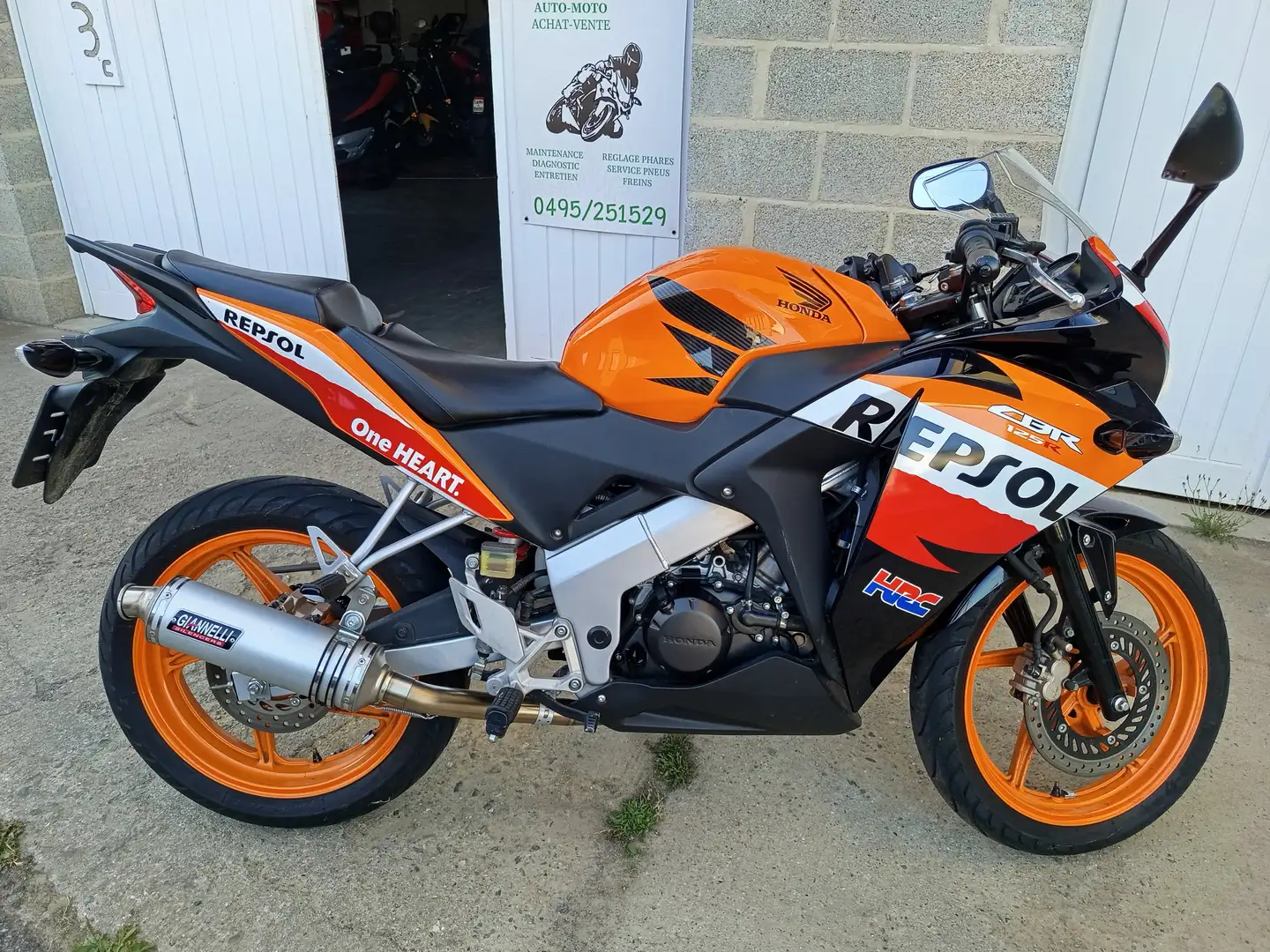 Honda CBR 125 Oranje - 1