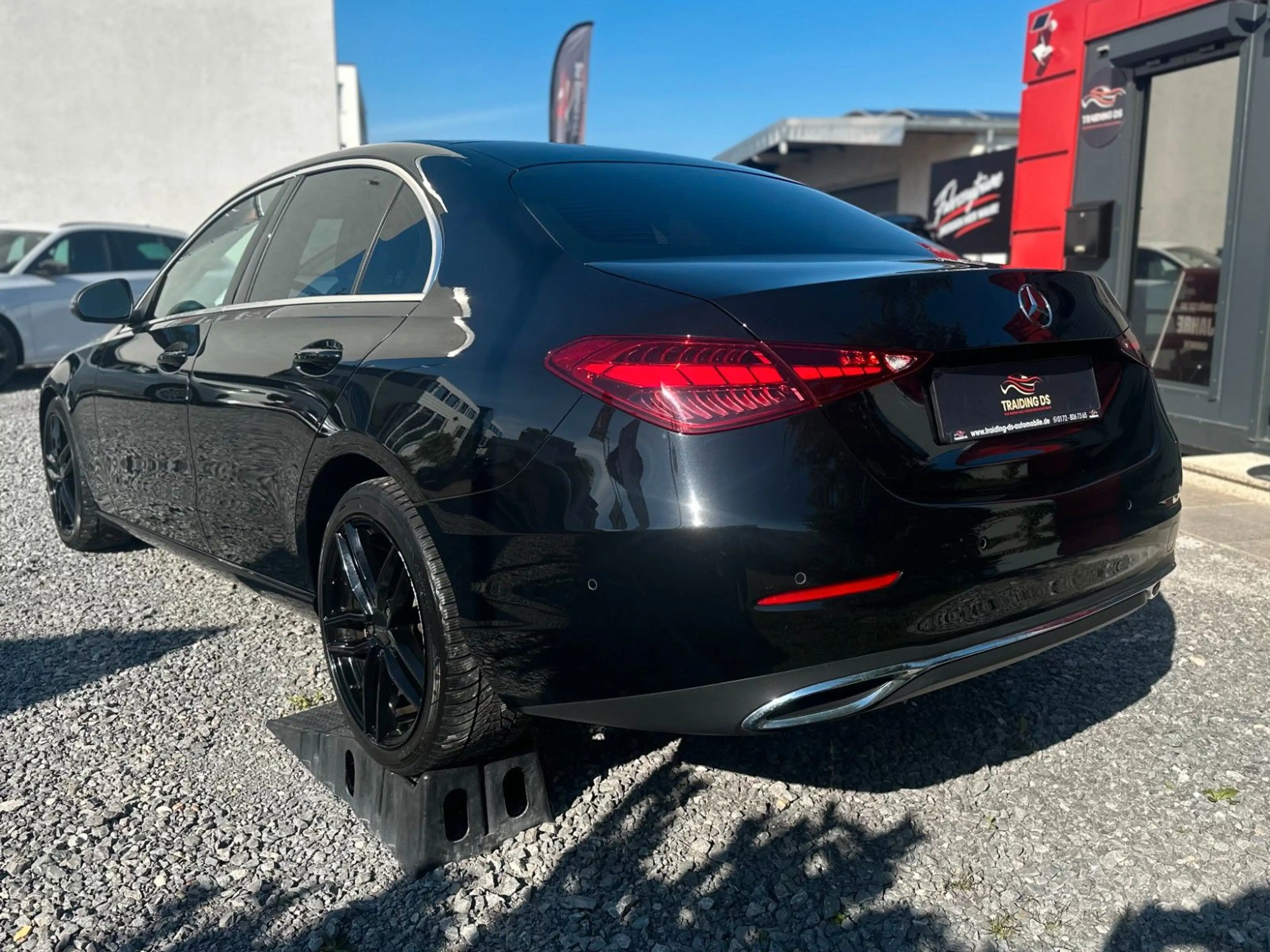 Mercedes-Benz C 220 d /Limousine/PANO/AMBIENTE/AHK/TEIL-LEDER — photo 4