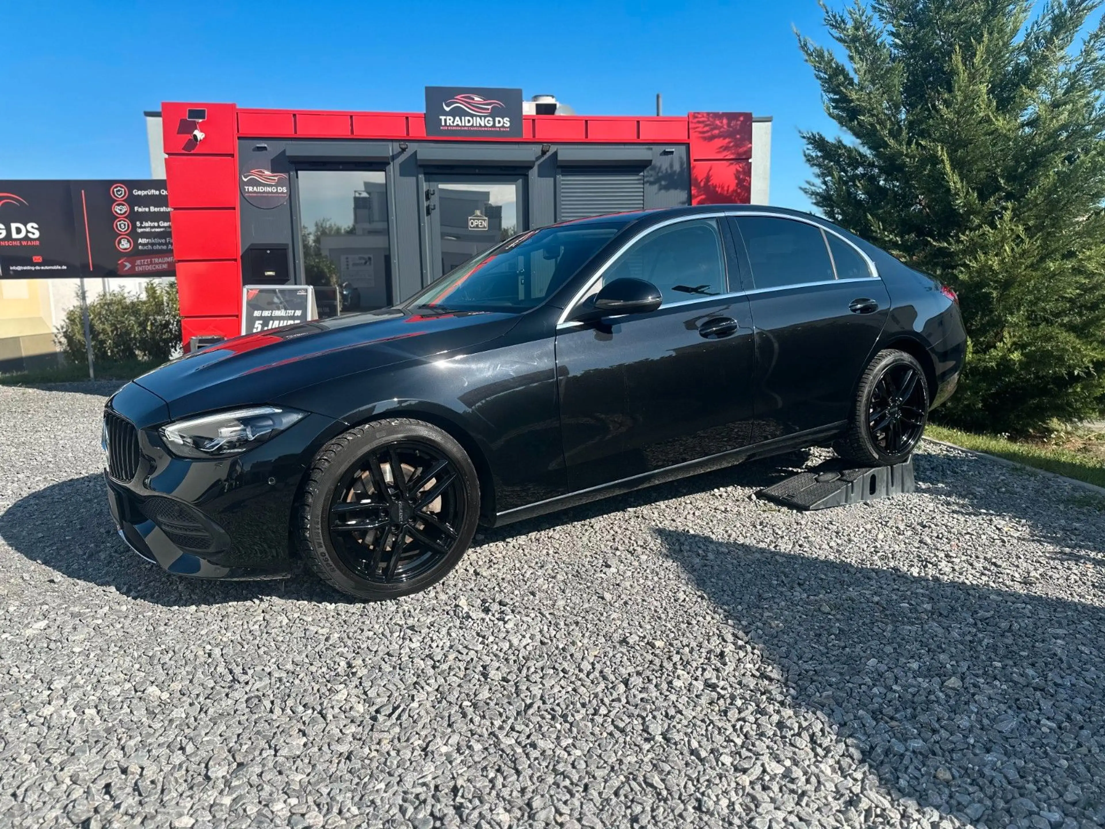 Mercedes-Benz C 220 d /Limousine/PANO/AMBIENTE/AHK/TEIL-LEDER — photo 2