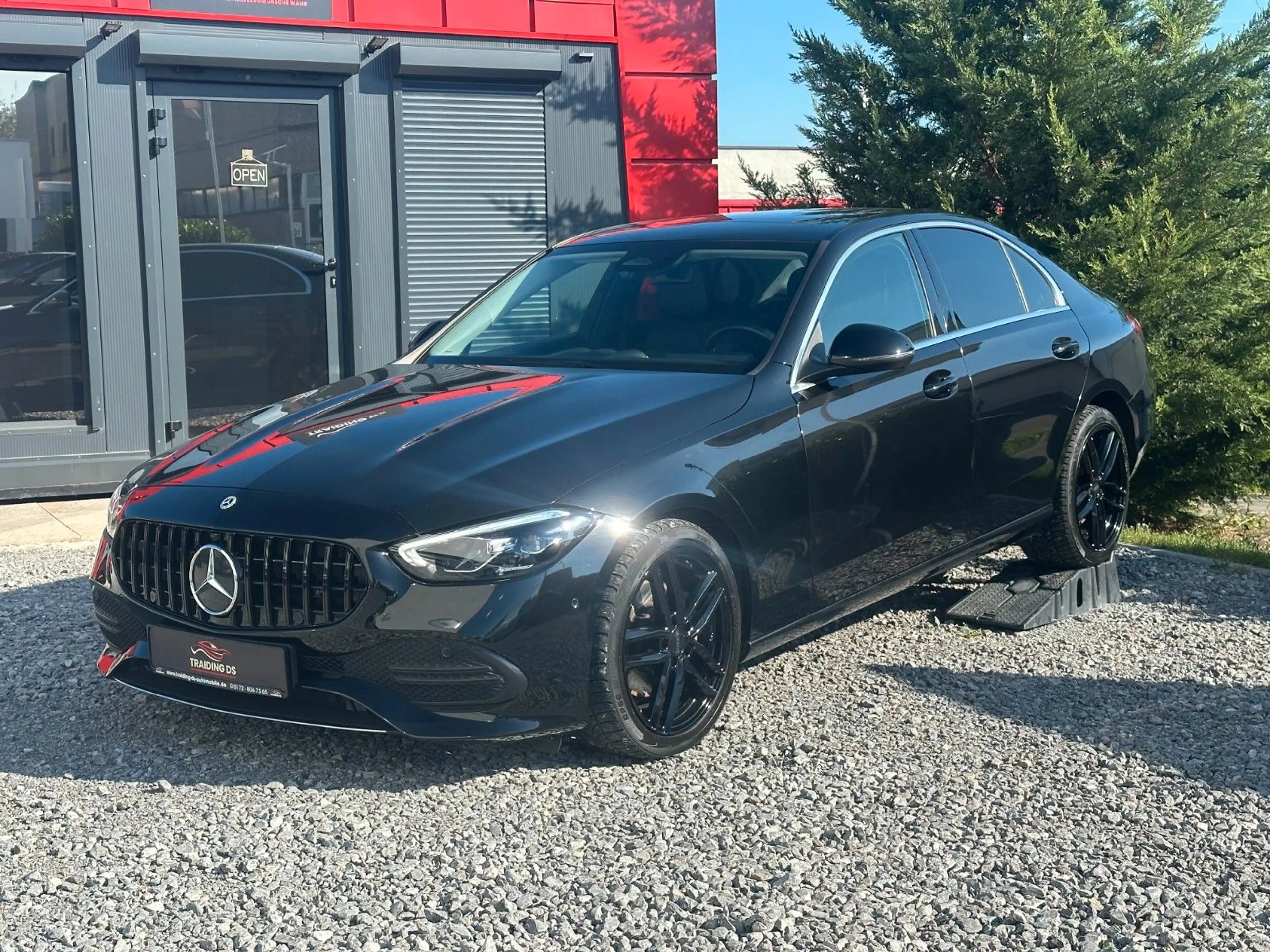 Mercedes-Benz C 220 d /Limousine/PANO/AMBIENTE/AHK/TEIL-LEDER